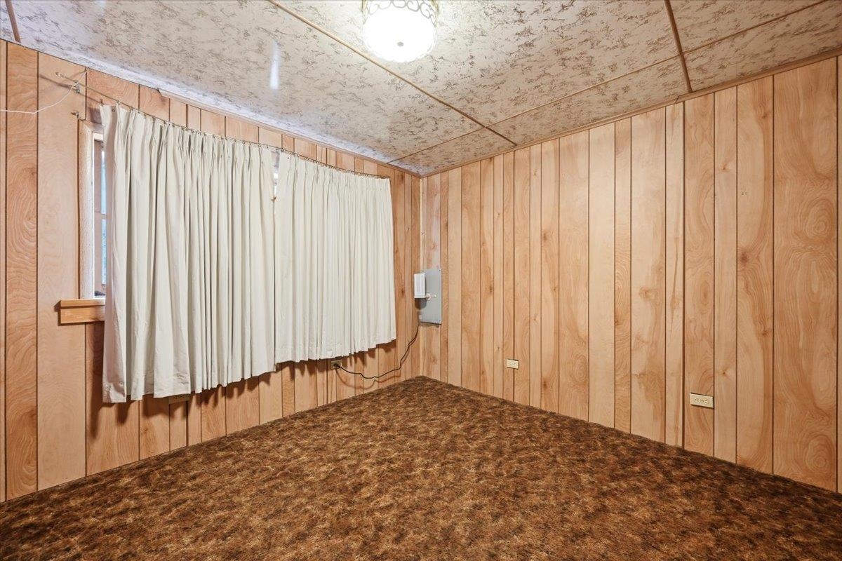 25015 Chandler Drive Property Photo 8