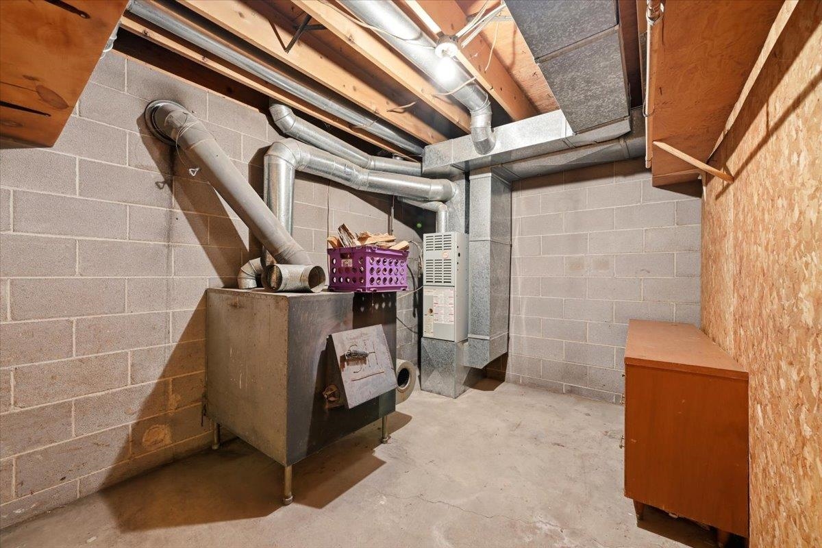 25015 Chandler Drive Property Photo 10