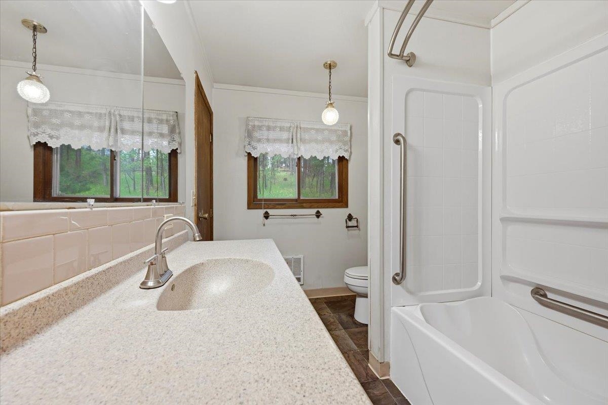 25015 Chandler Drive Property Photo 23