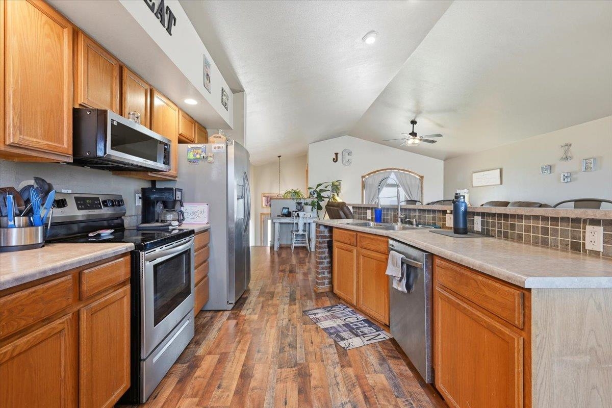 1301 Hilltop Circle Property Photo 8