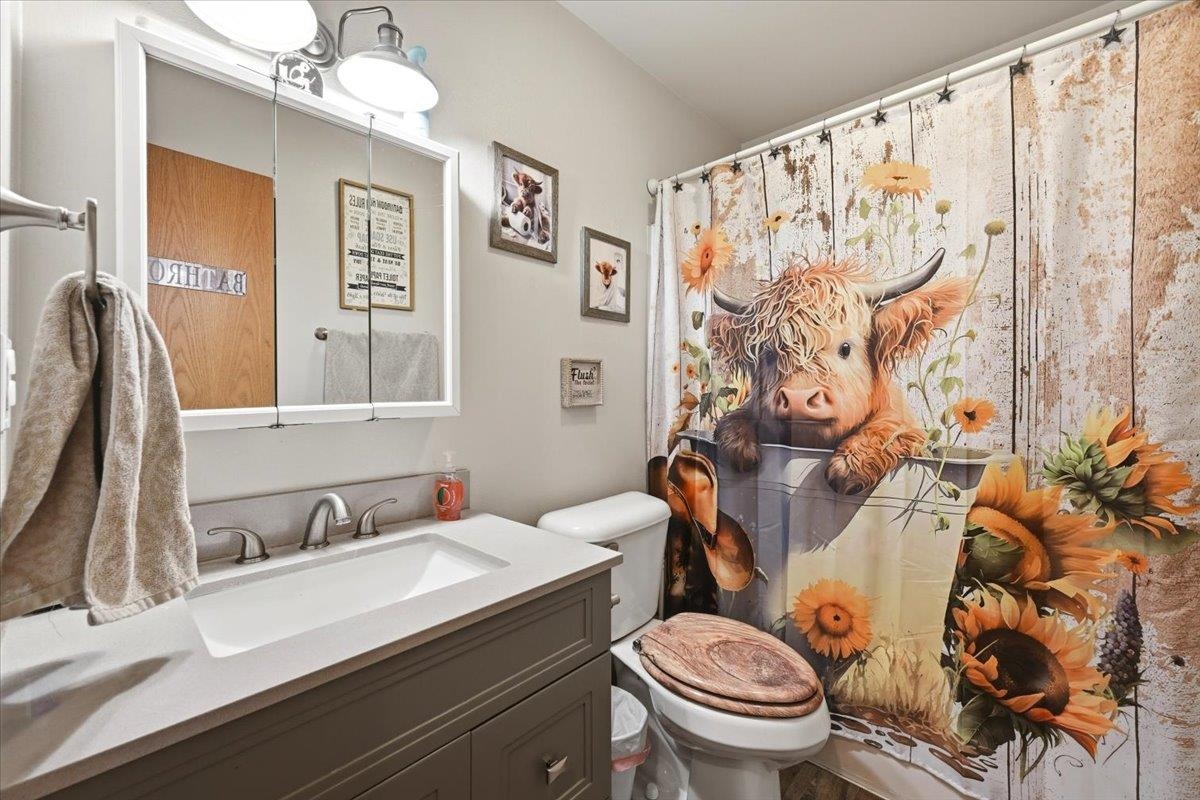 1301 Hilltop Circle Property Photo 16