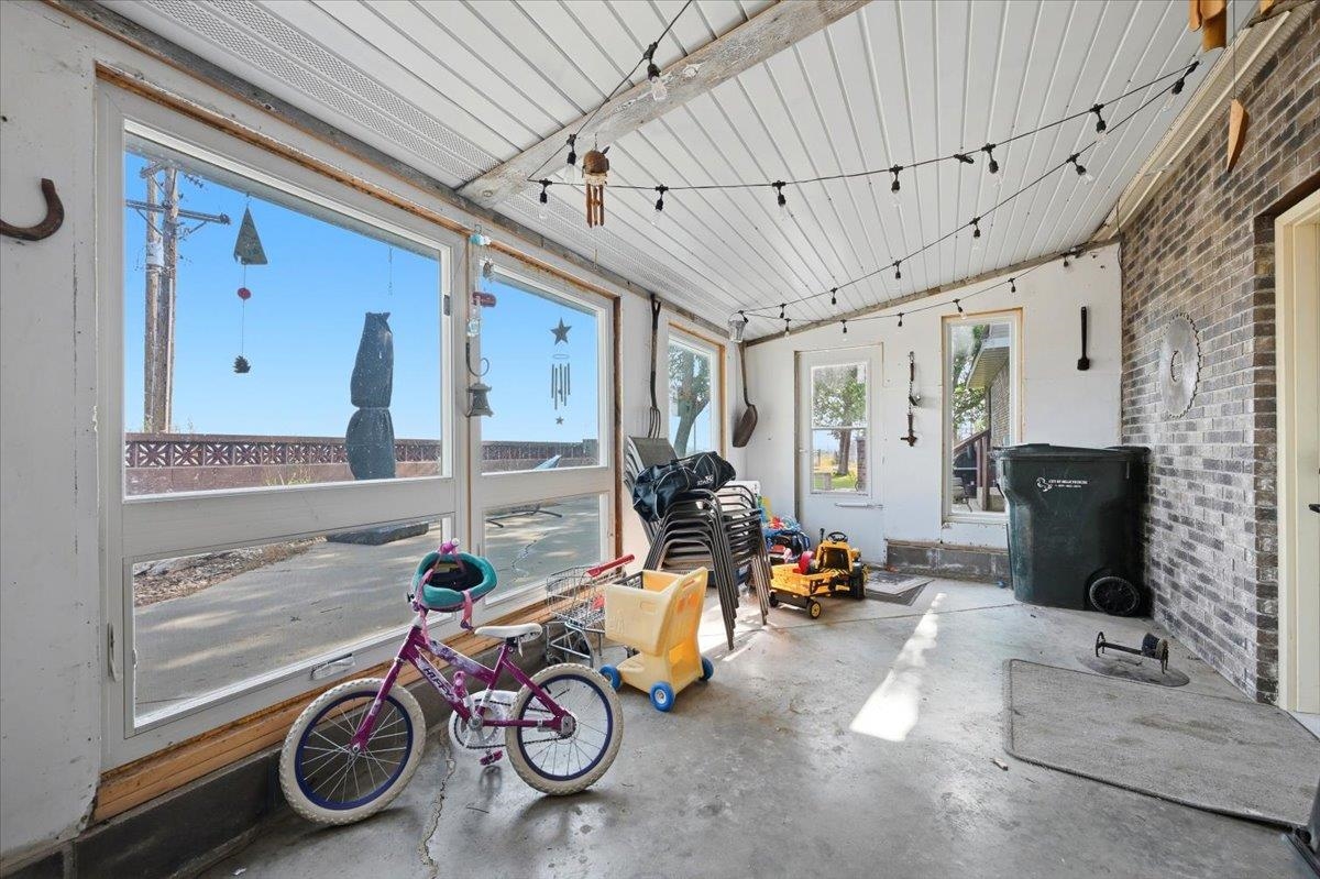 1301 Hilltop Circle Property Photo 24