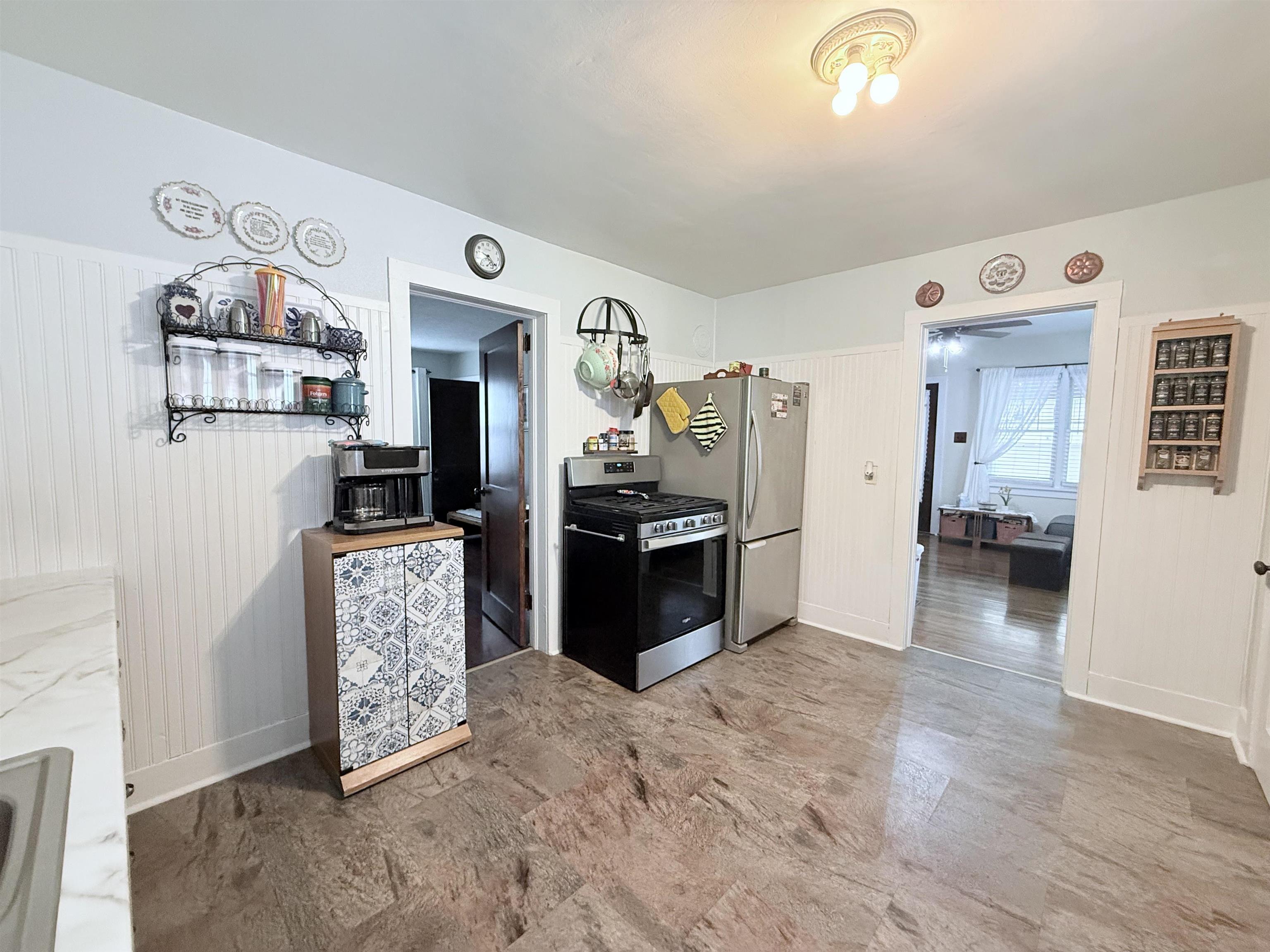 609 Samo Street Property Photo 8