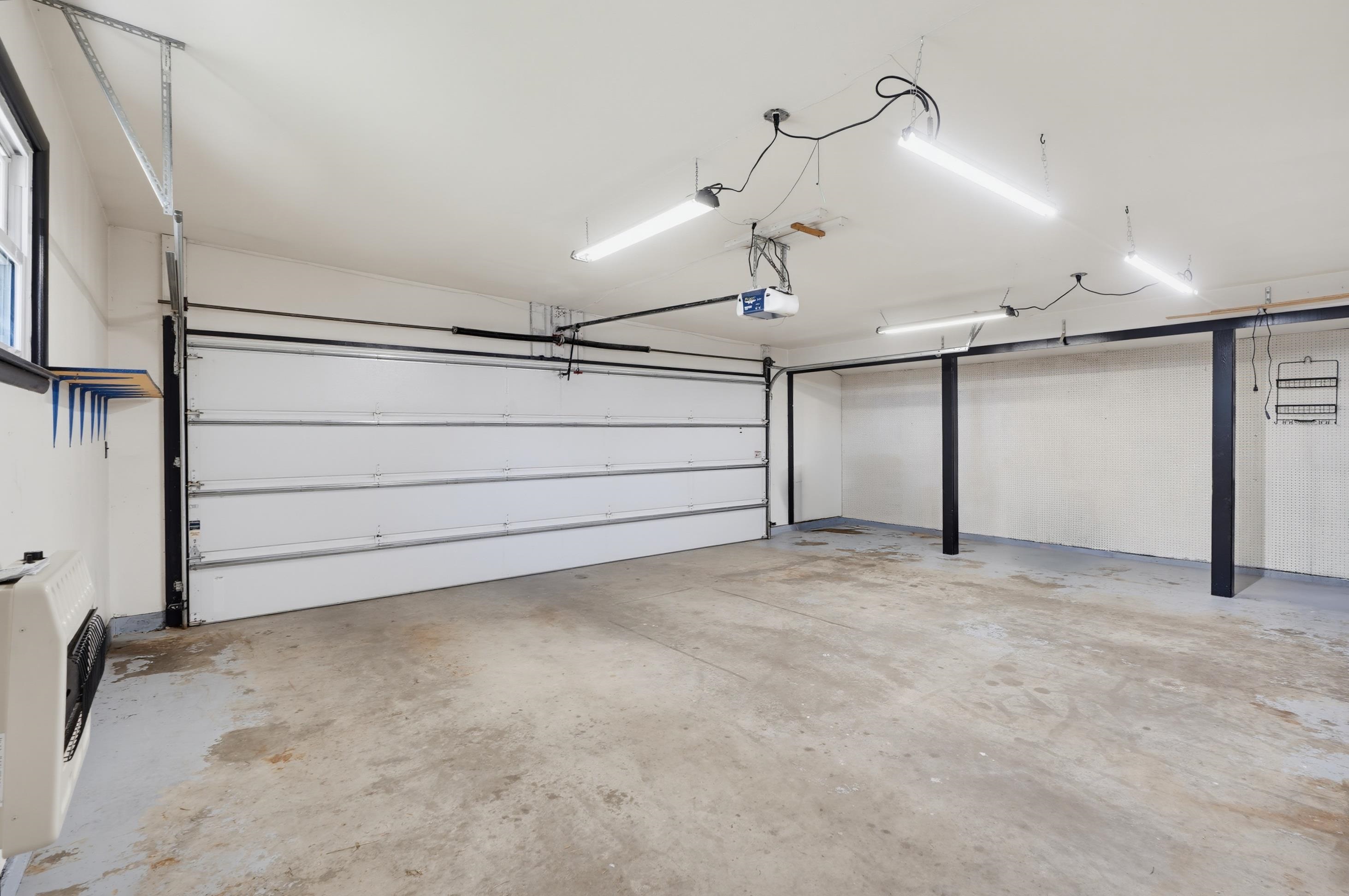 17 Clay Street Property Photo 29