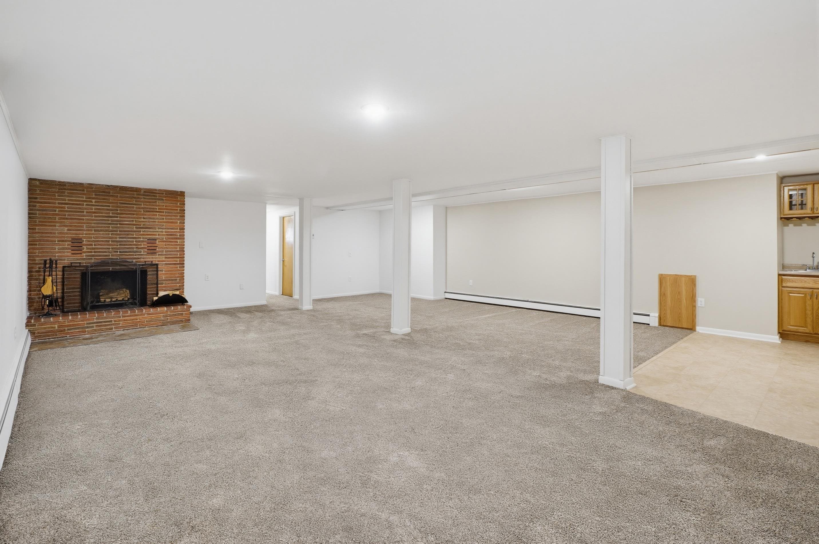 17 Clay Street Property Photo 32