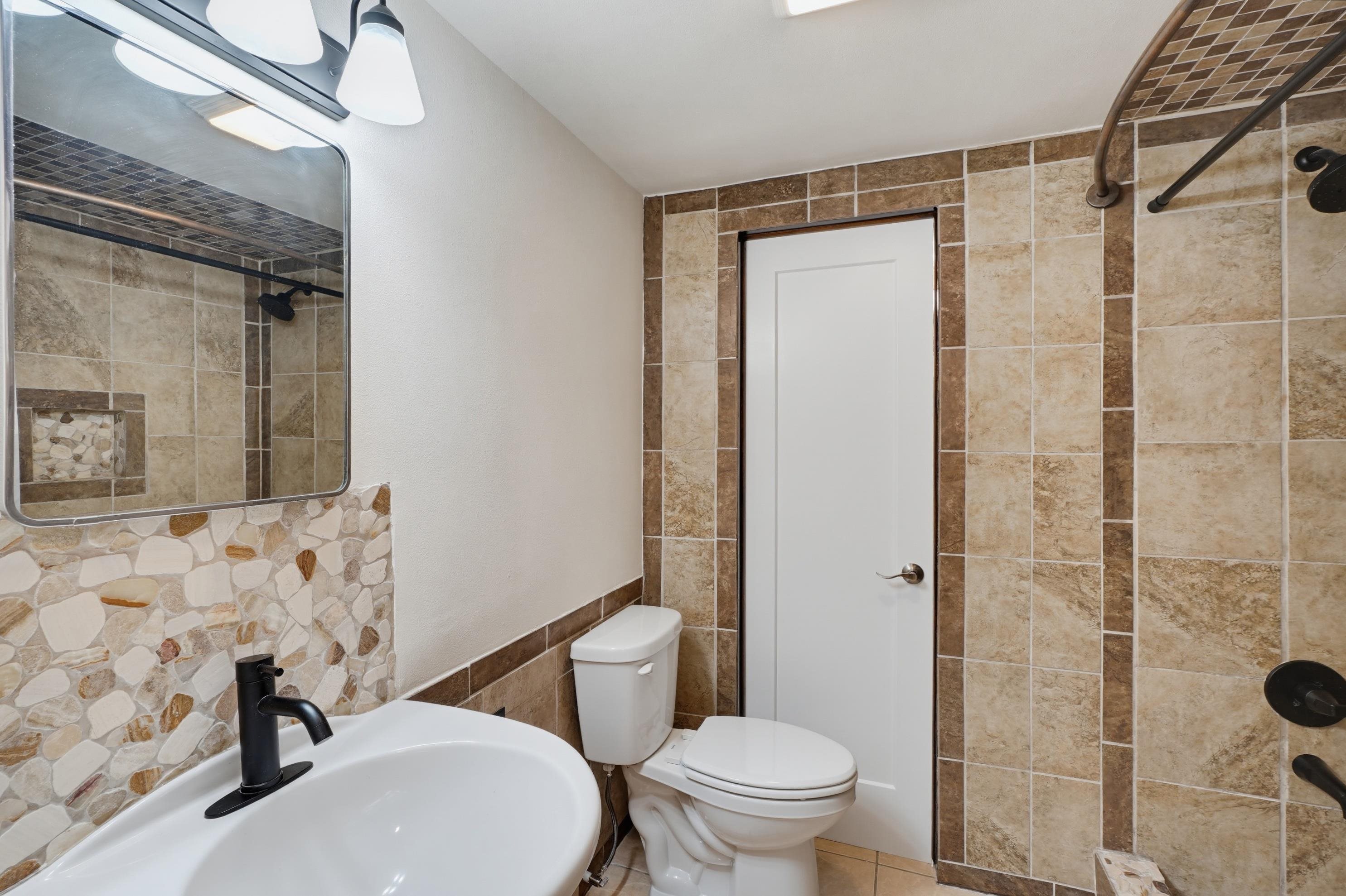 17 Clay Street Property Photo 39