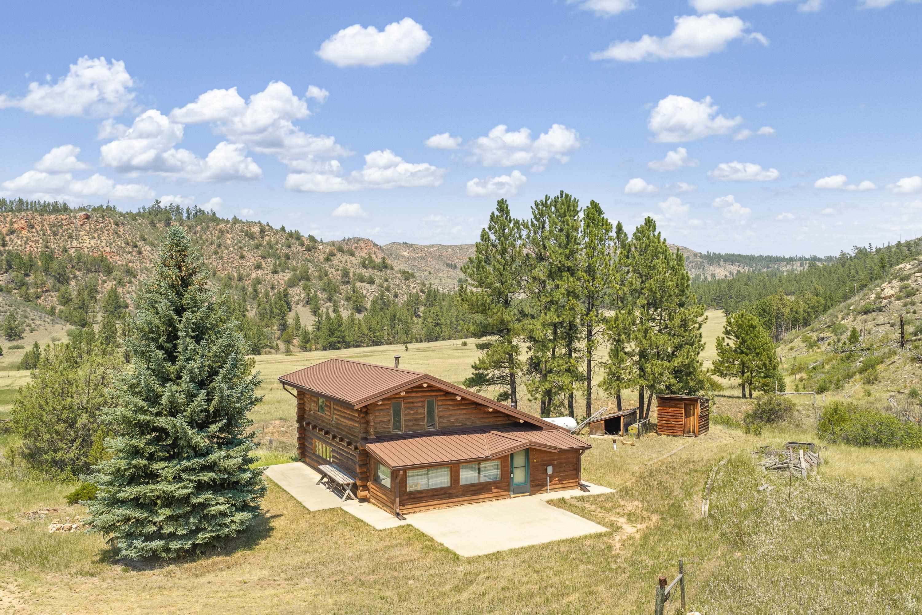 25482 Hell Canyon Road Property Photo 1