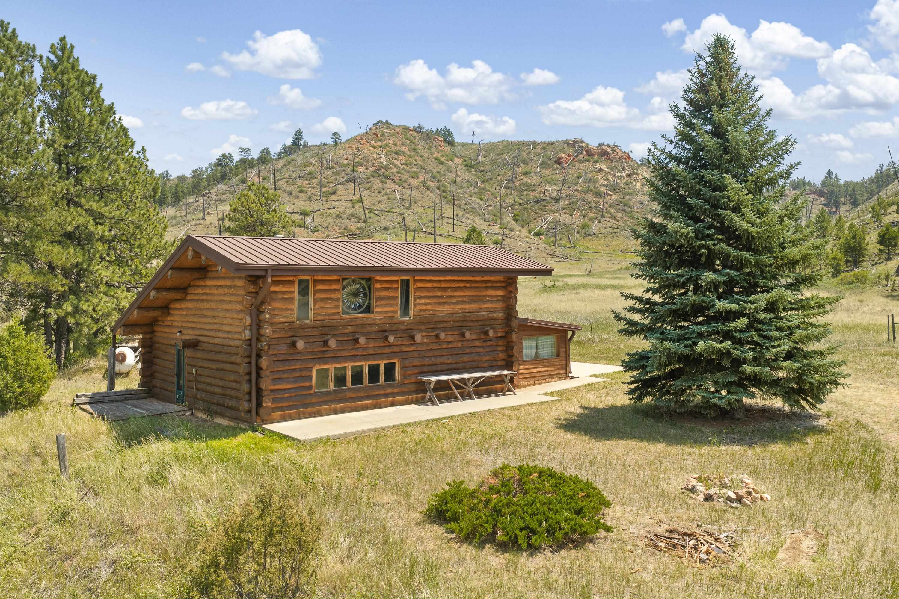 25482 Hell Canyon Road Property Photo 3