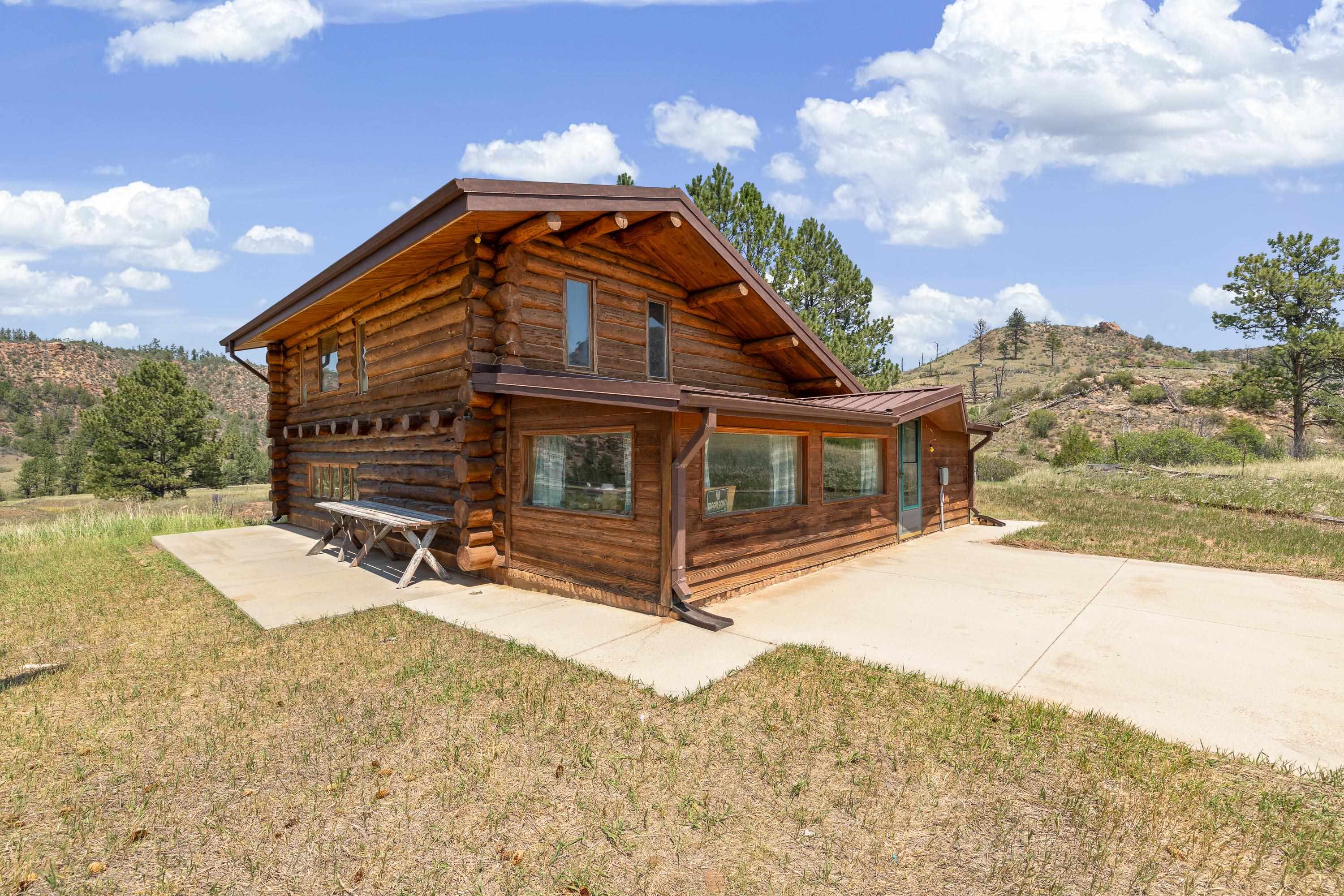 25482 Hell Canyon Road Property Photo 4