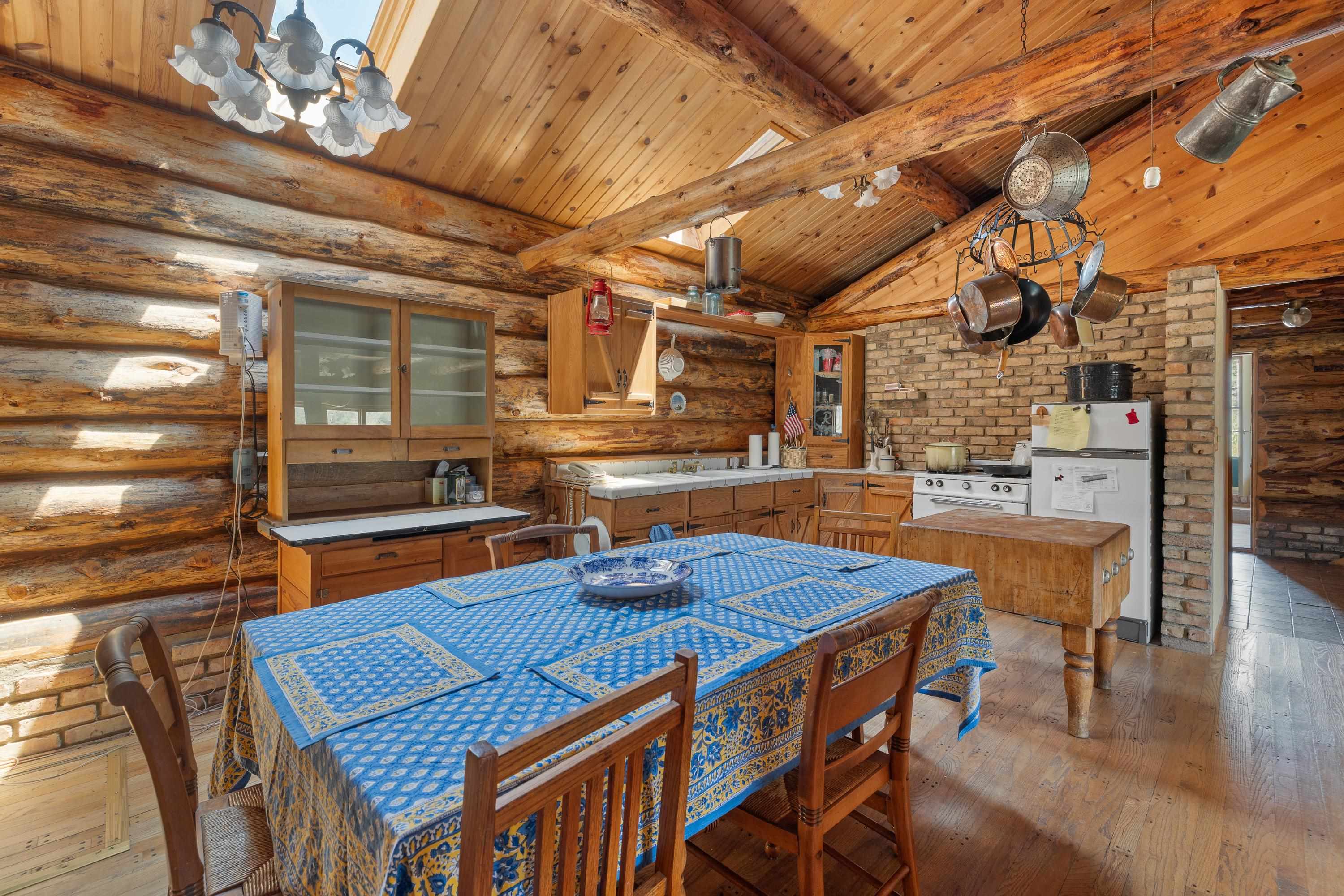 25482 Hell Canyon Road Property Photo 5