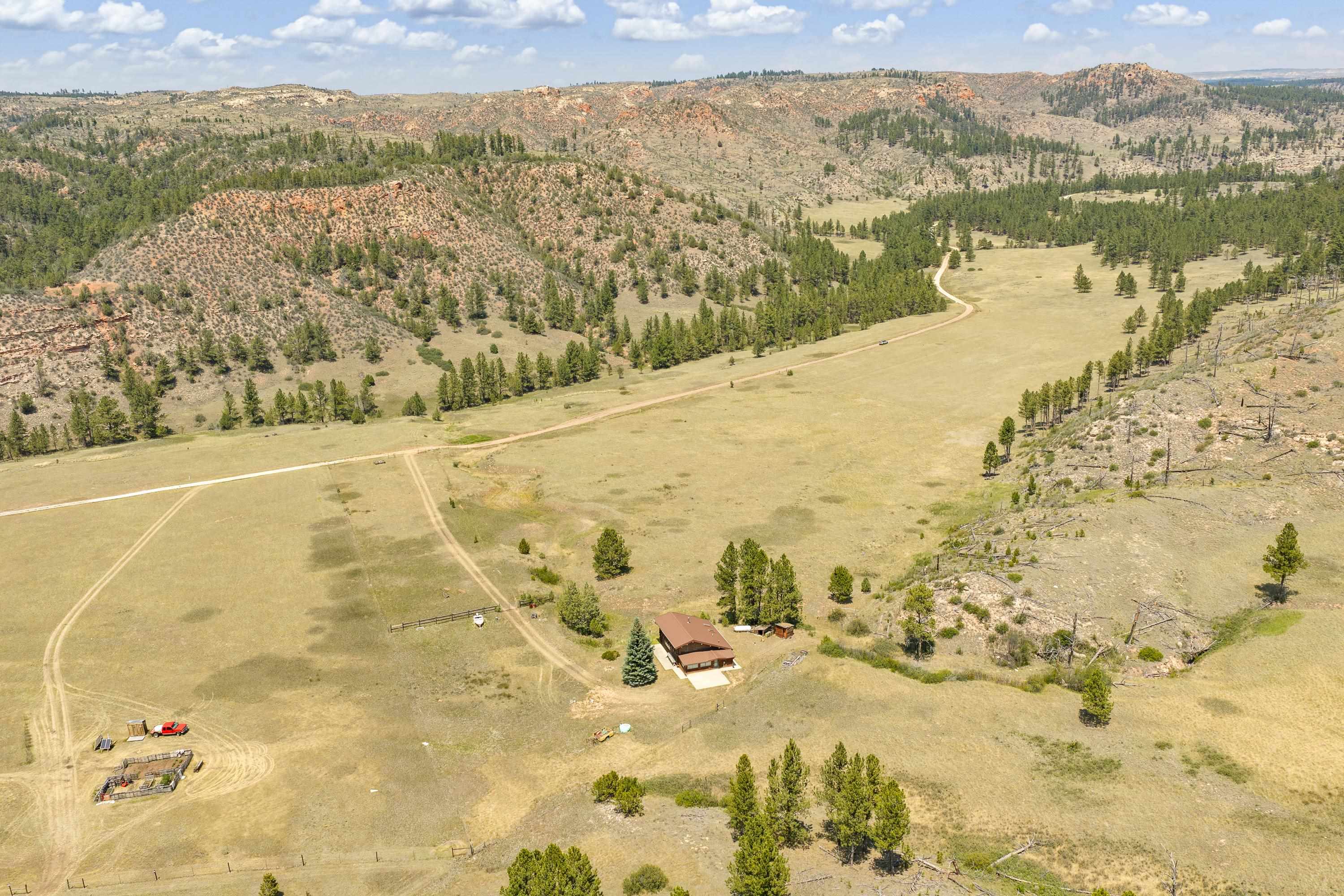 25482 Hell Canyon Road Property Photo 22