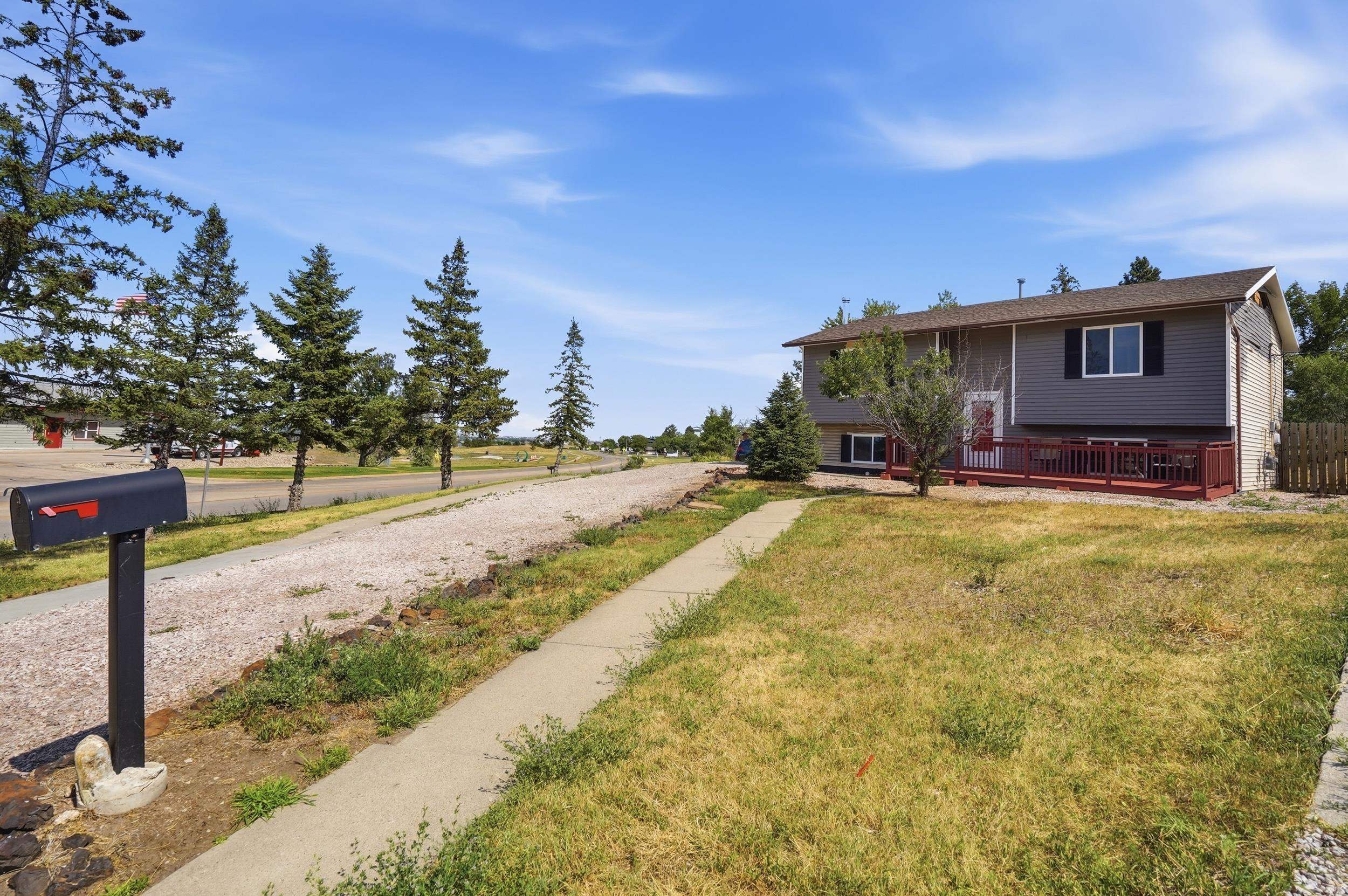 627 Fairmont PL