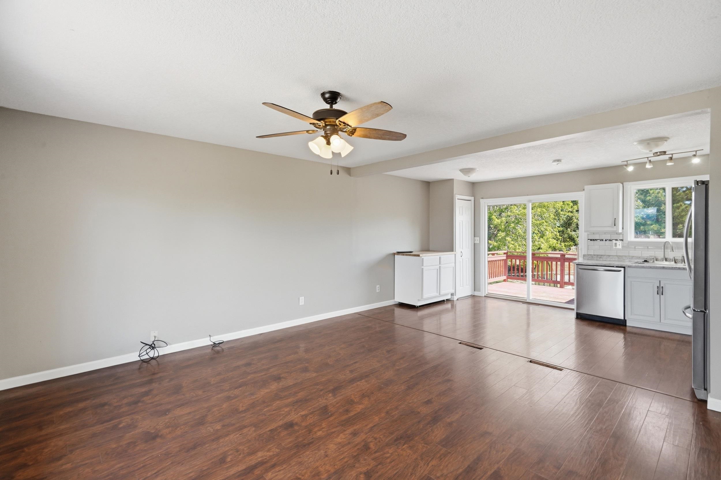 627 Fairmont Pl Property Photo 4