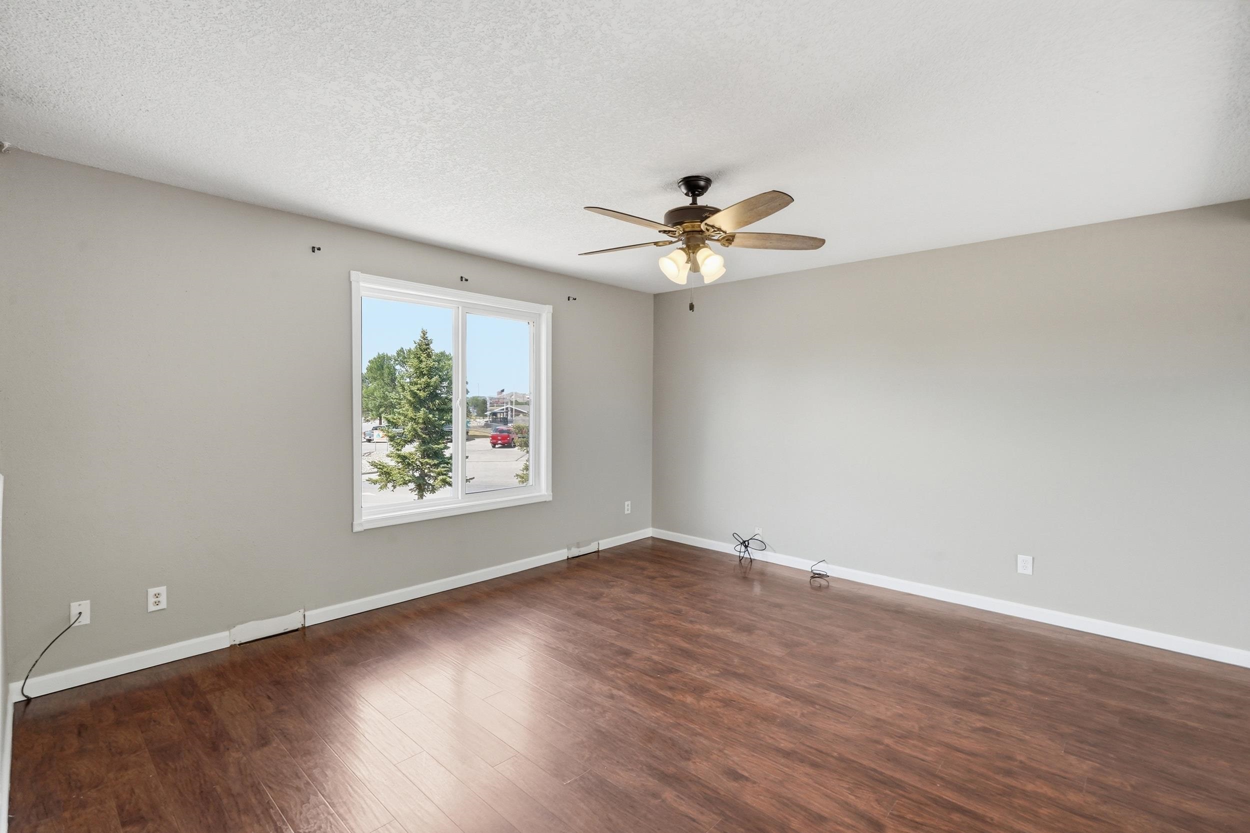 627 Fairmont Pl Property Photo 6