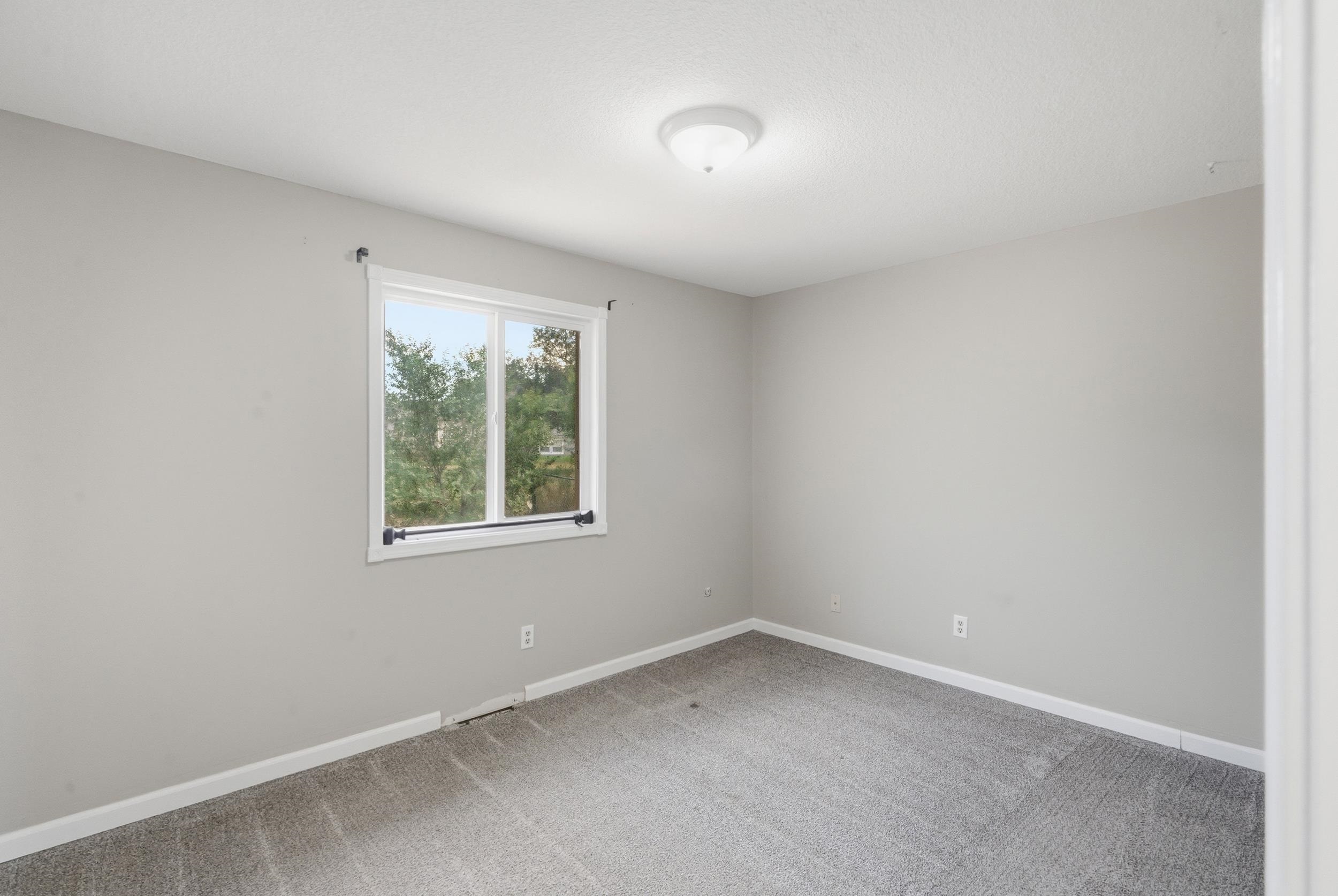 627 Fairmont Pl Property Photo 10