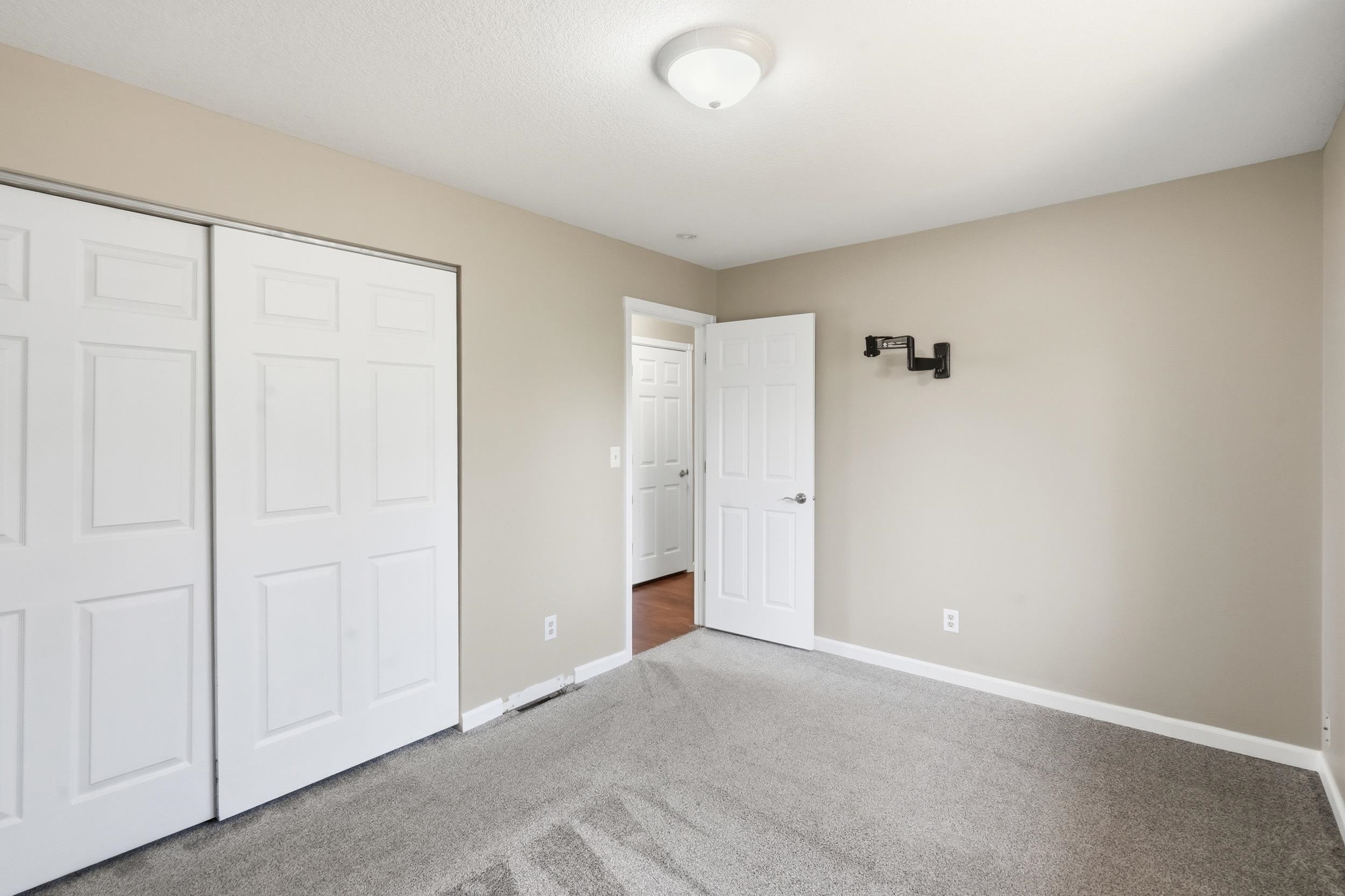627 Fairmont Pl Property Photo 11