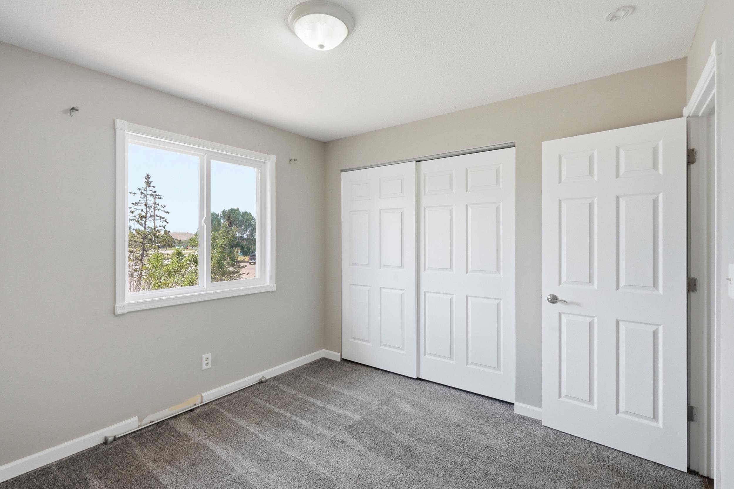 627 Fairmont Pl Property Photo 15