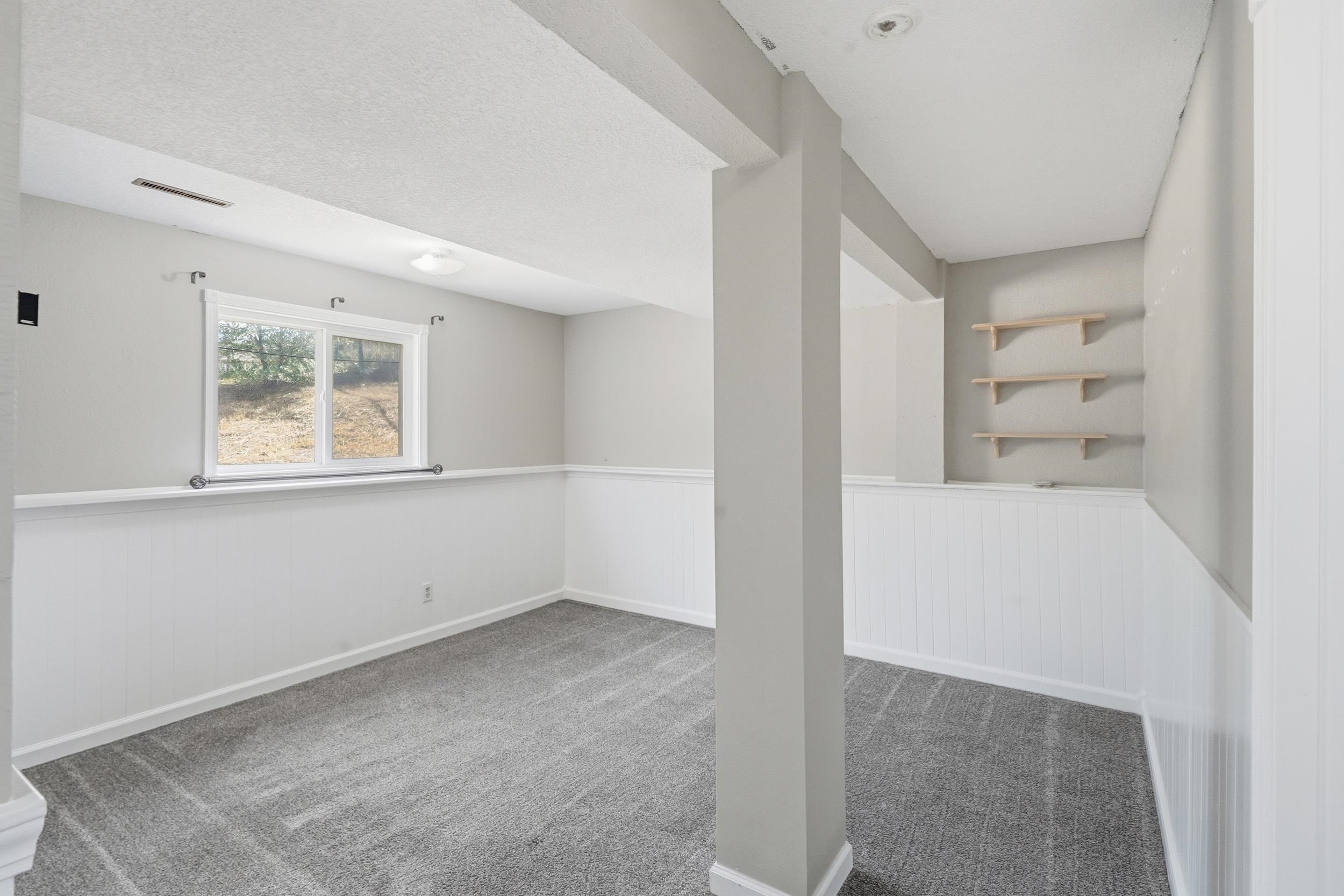 627 Fairmont Pl Property Photo 17