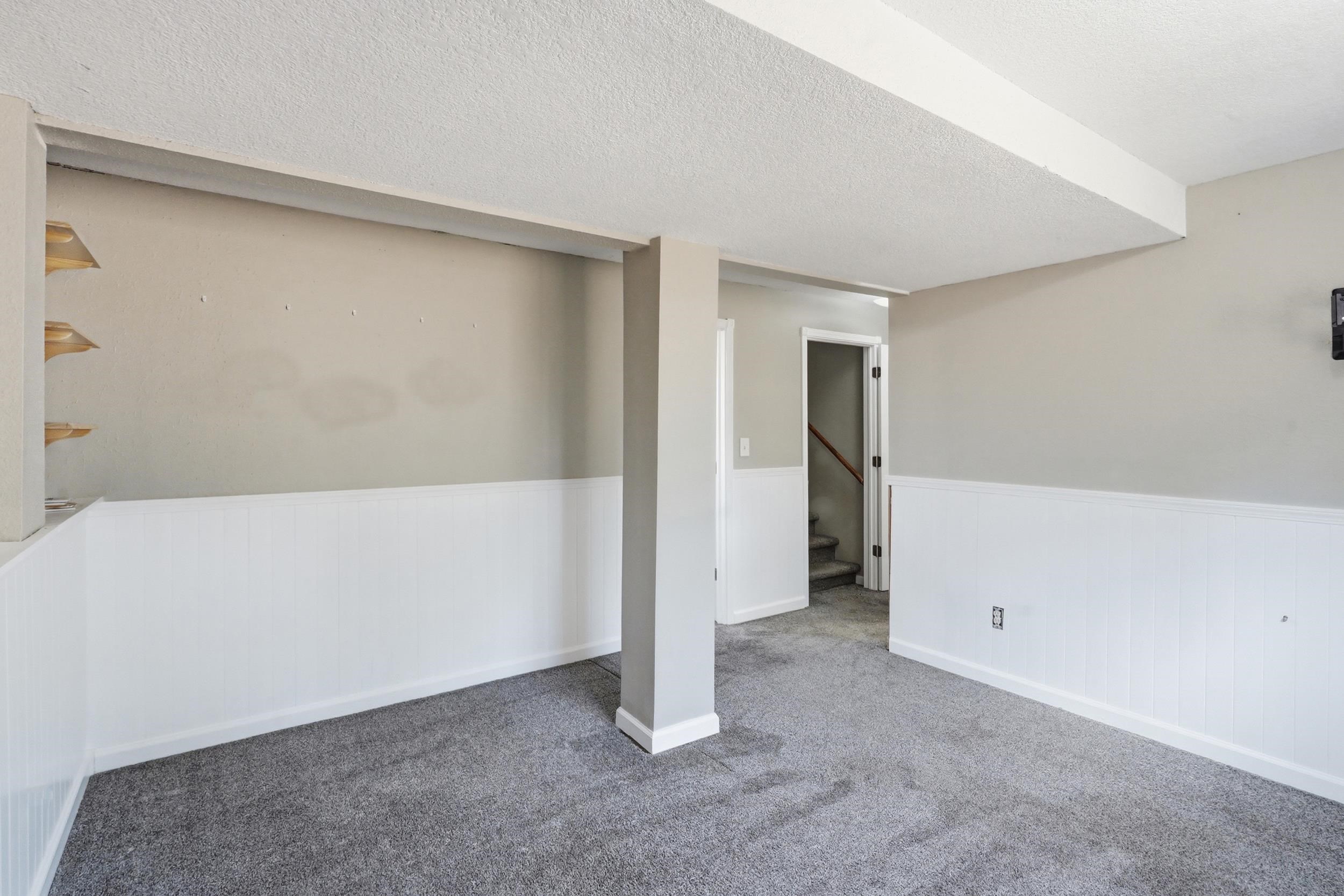 627 Fairmont Pl Property Photo 19