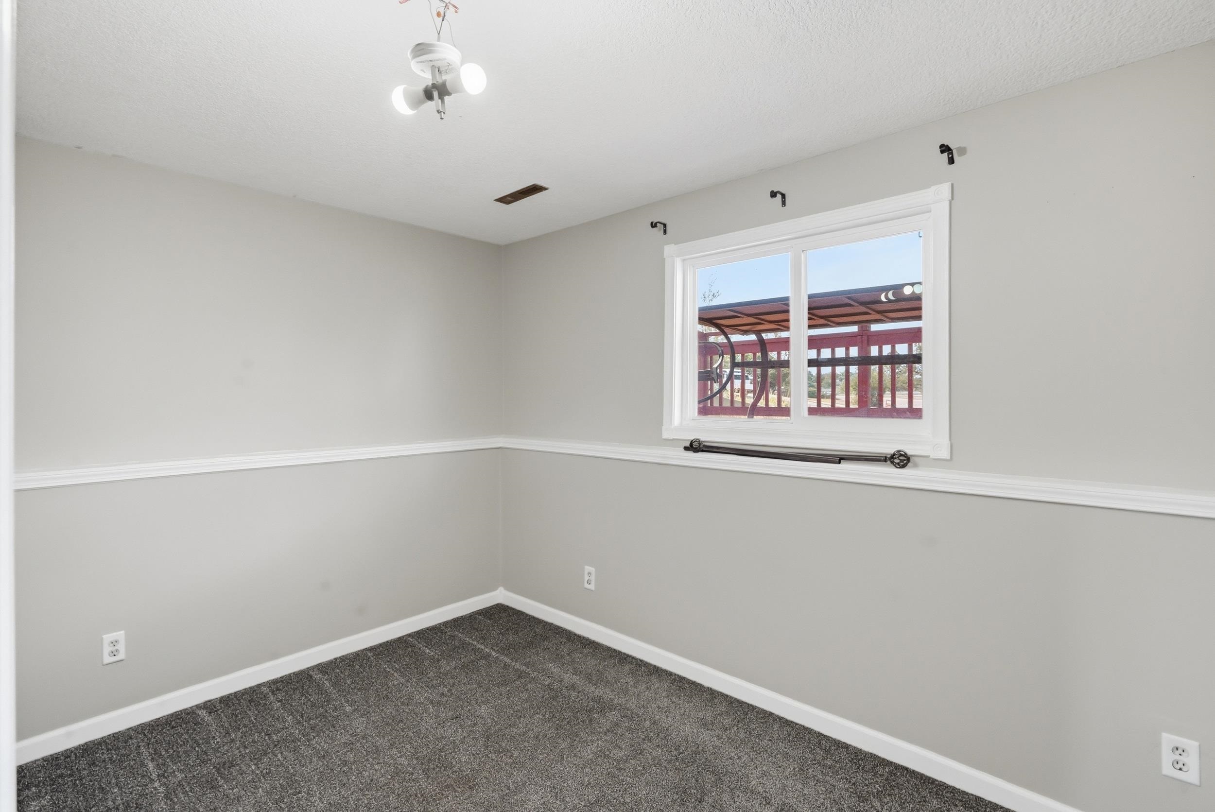 627 Fairmont Pl Property Photo 22