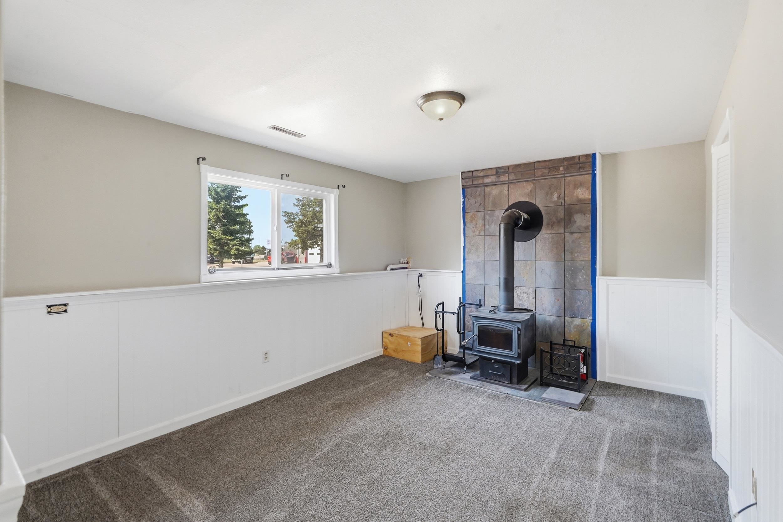 627 Fairmont Pl Property Photo 24