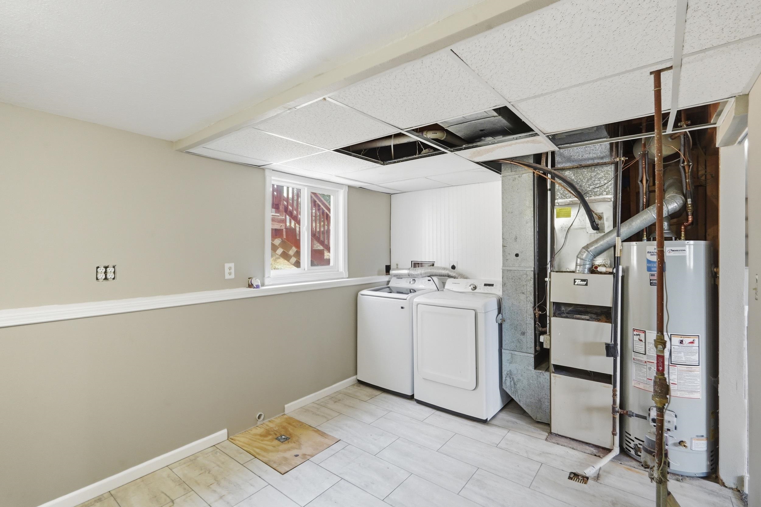627 Fairmont Pl Property Photo 29