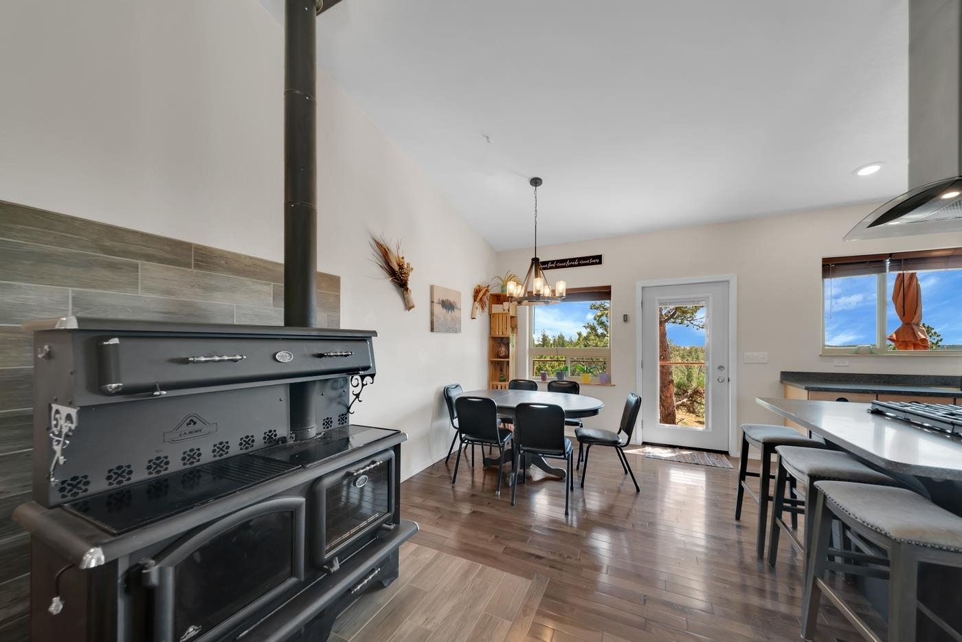 12076 Beardsley Drive Property Photo 10