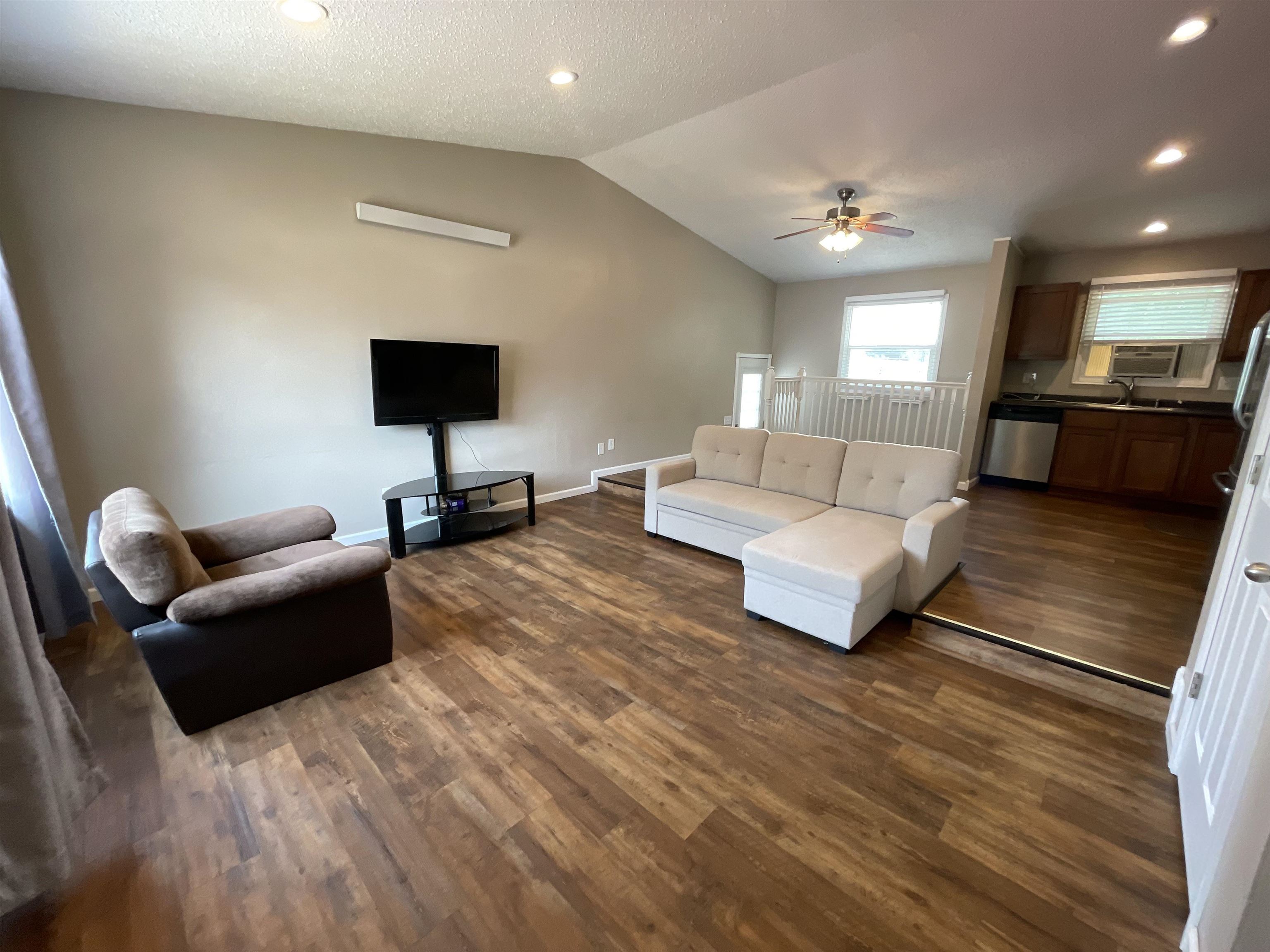 629 Charger Ct Property Photo 9
