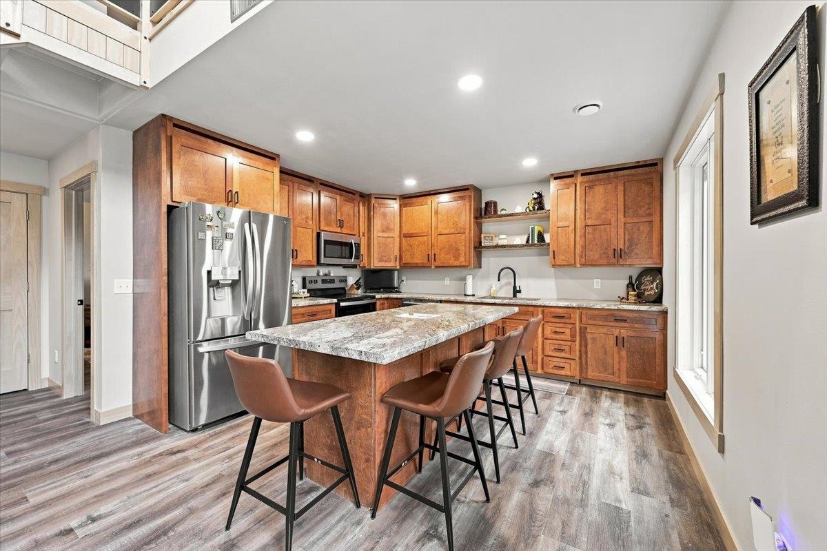 21351 Snowcat Road Property Photo 6