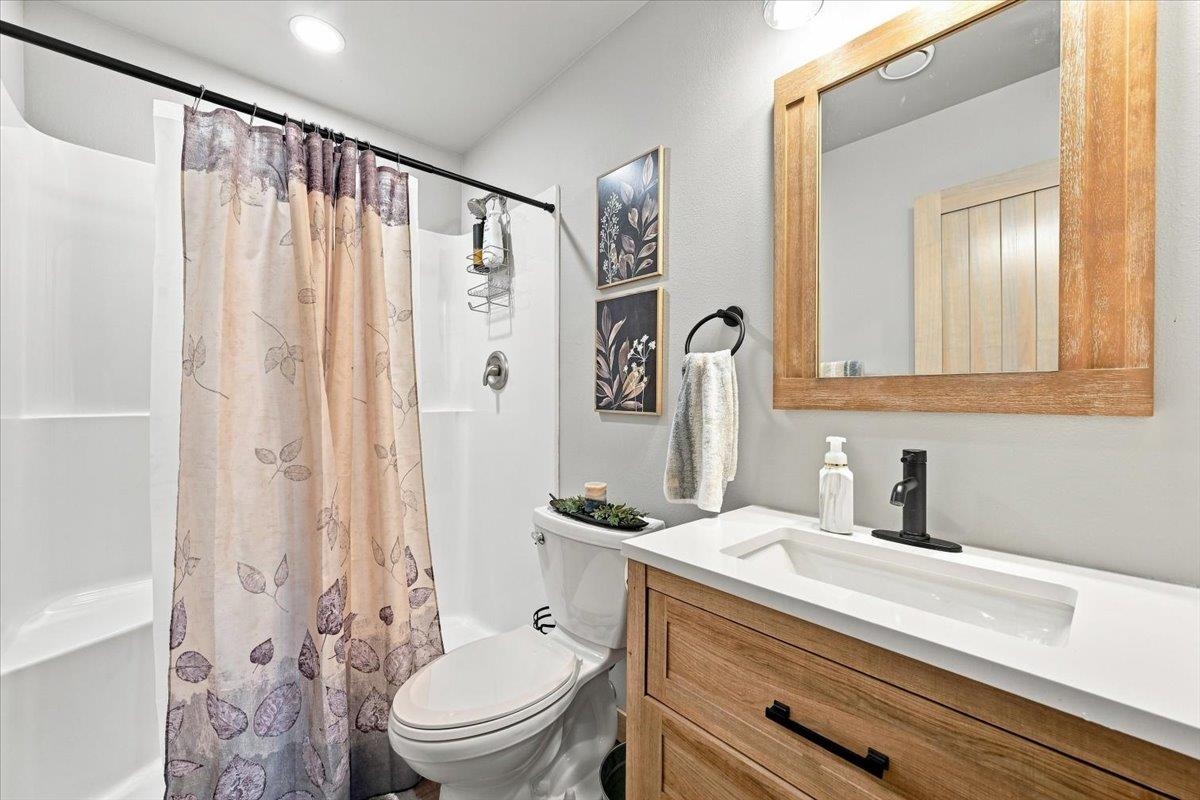 21351 Snowcat Road Property Photo 11