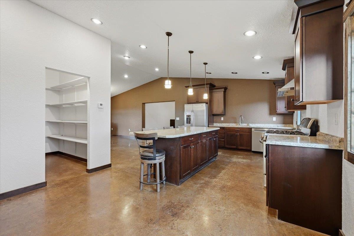 18509 Mail Road Property Photo 9