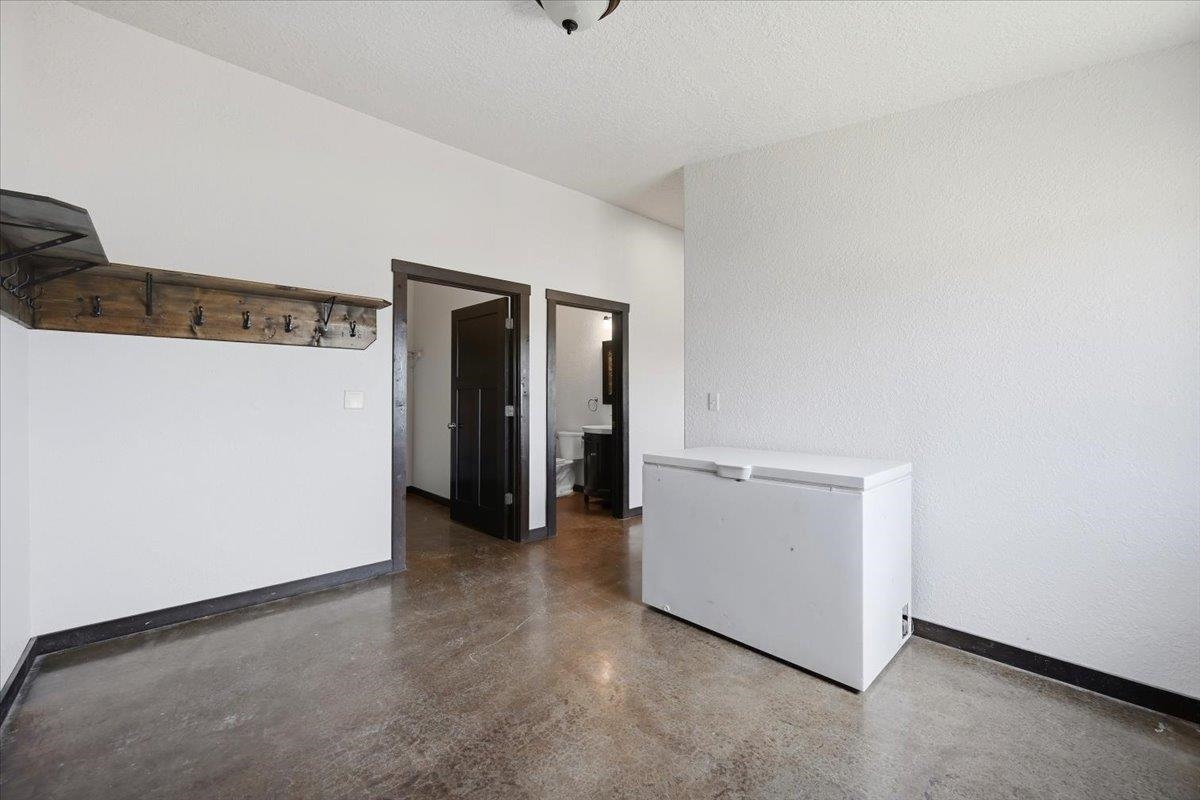 18509 Mail Road Property Photo 11