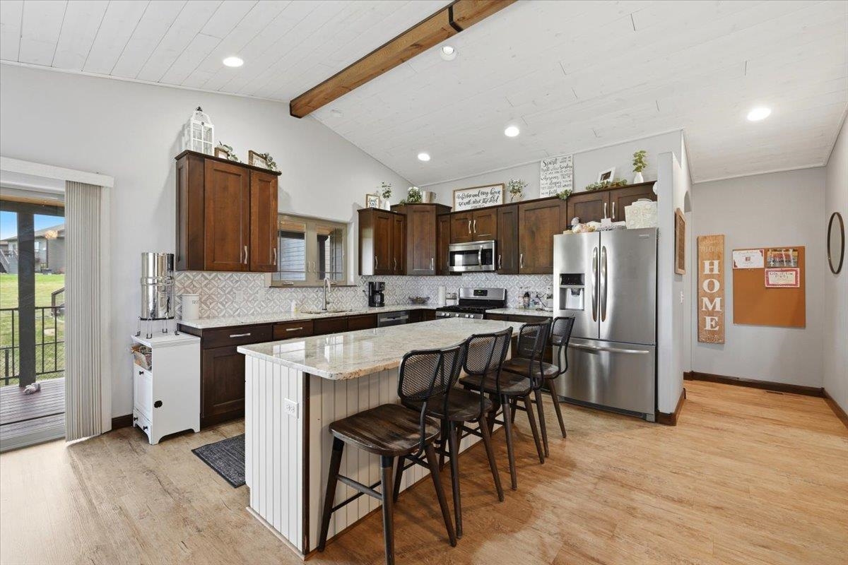 725 Maple Drive Property Photo 5