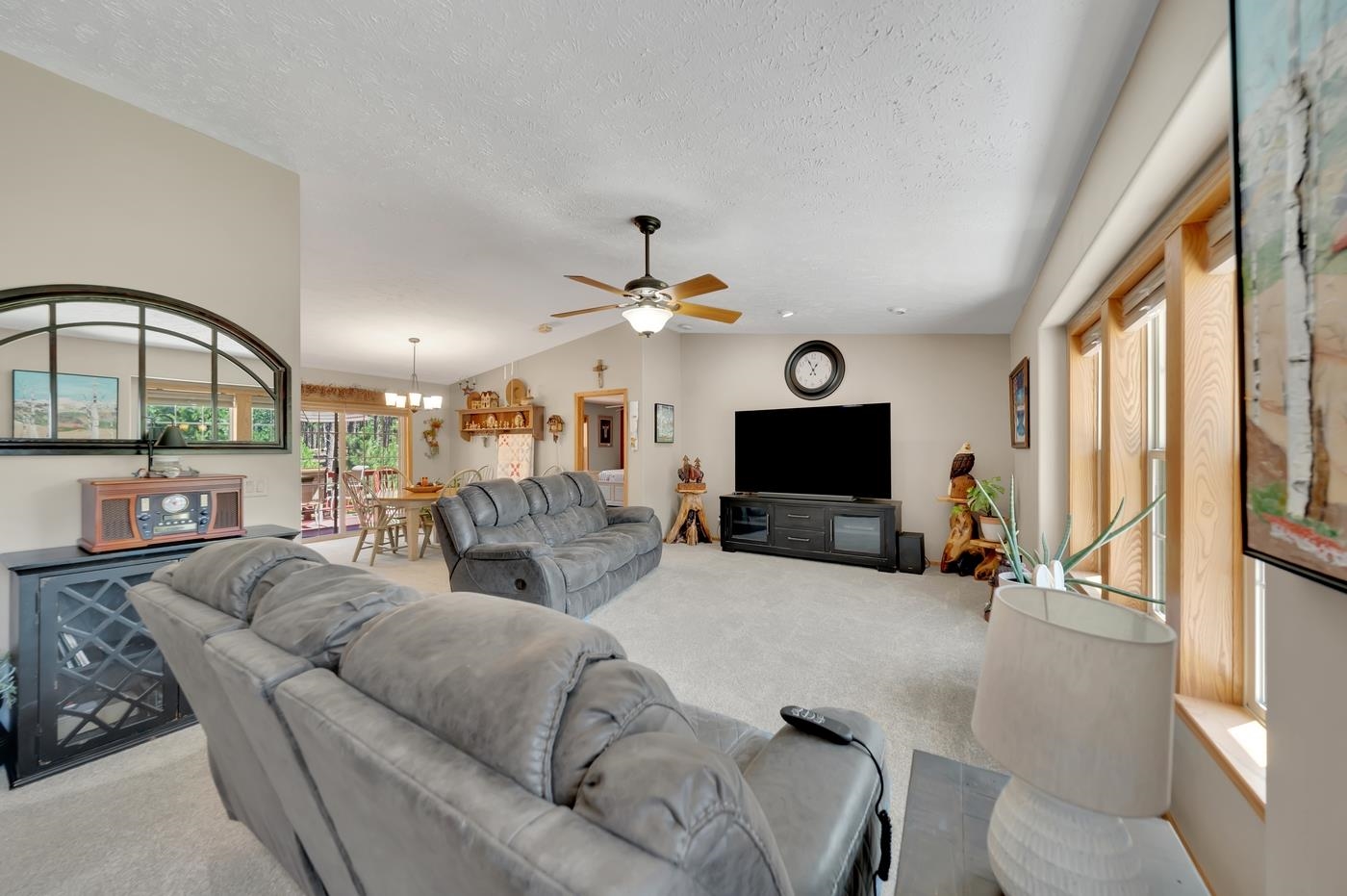 12344 Elk Valley Road Property Photo 6