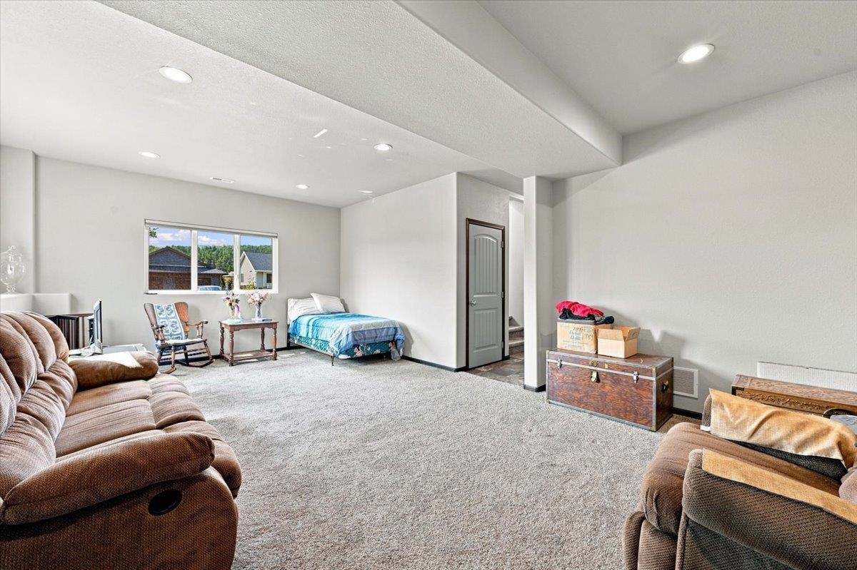 2681 Meadows Drive Property Photo 18