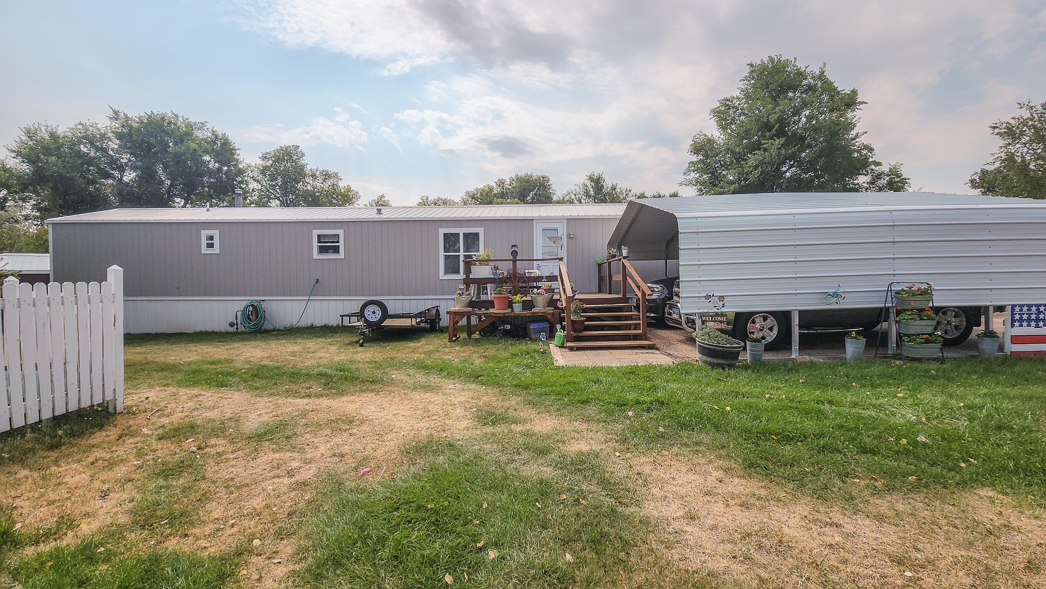 520 Triple L Loop Property Photo 3