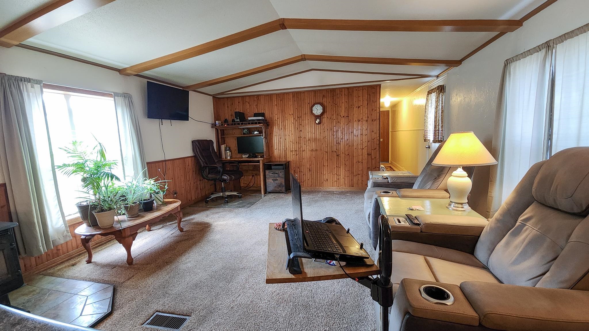 520 Triple L Loop Property Photo 6