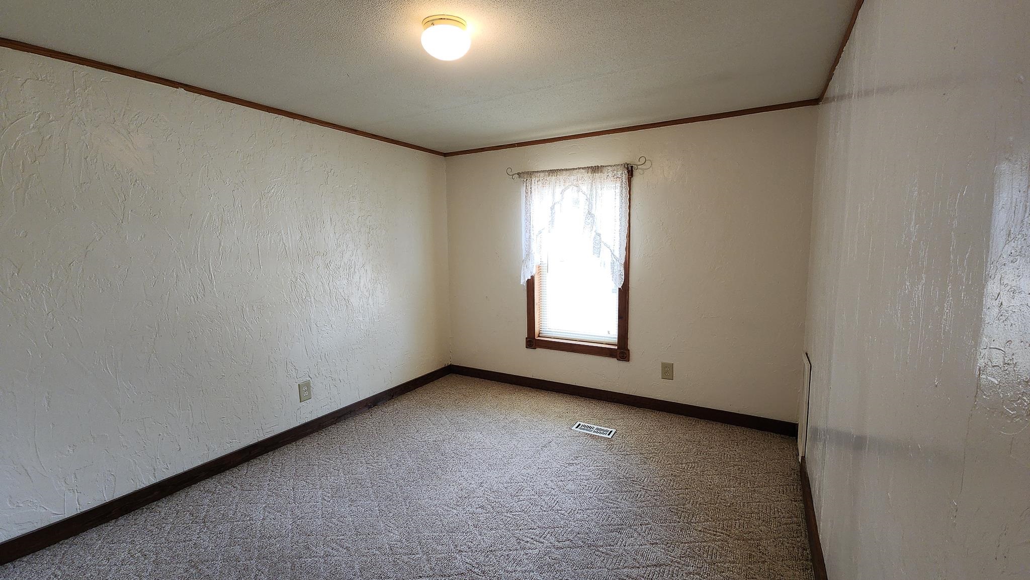 520 Triple L Loop Property Photo 14