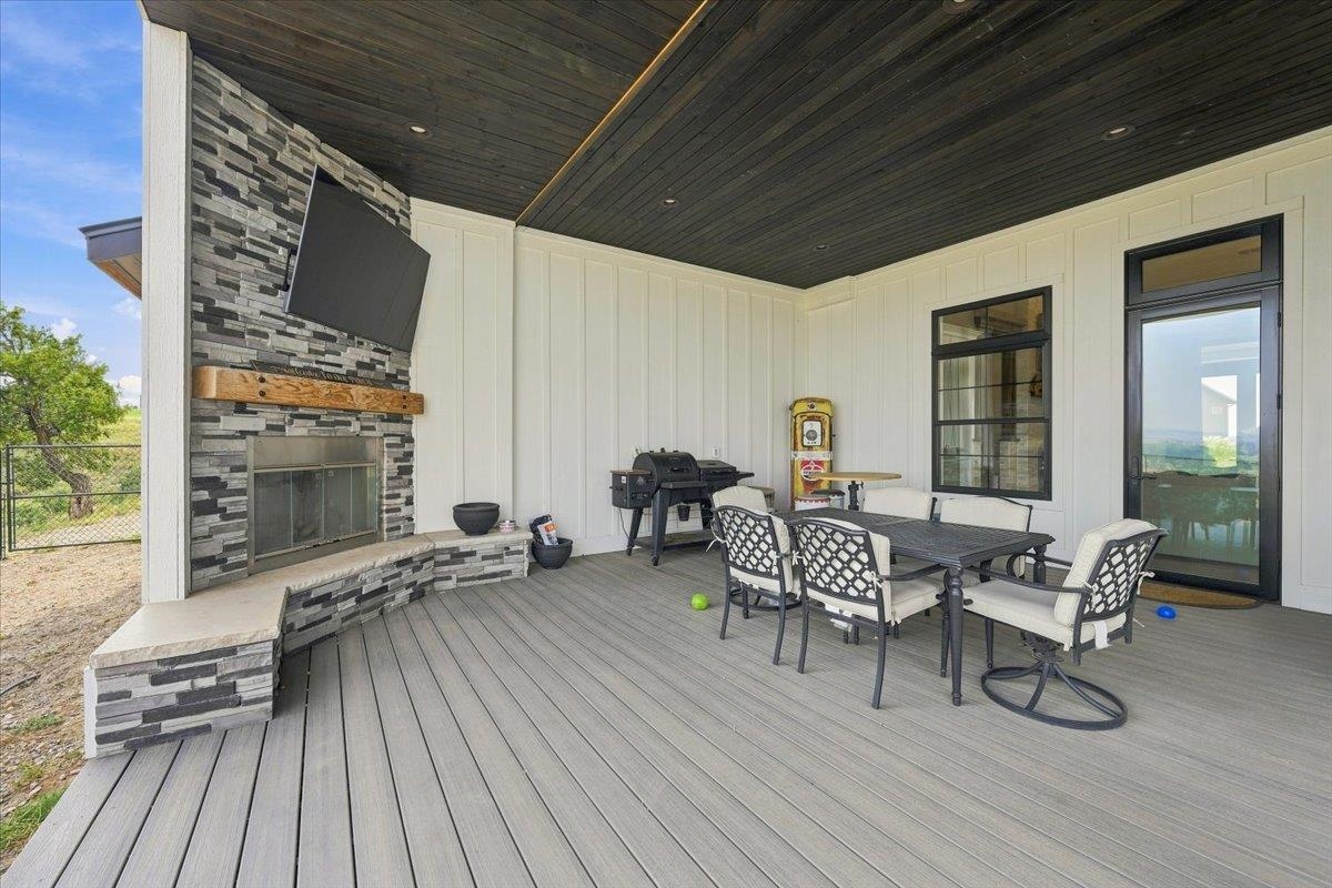 11131 Wagon Box Drive Property Photo 29