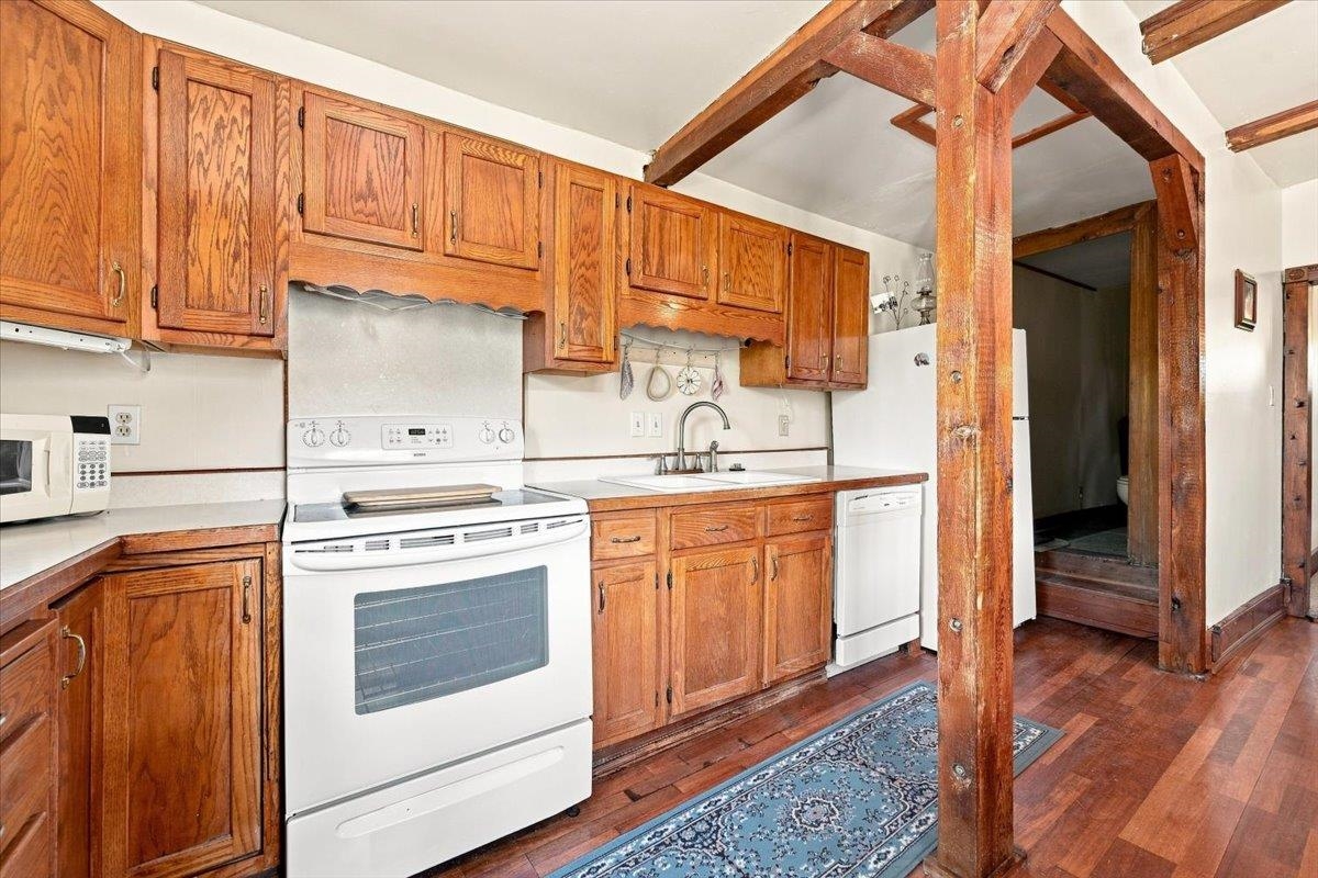 91 Forest Avenue Property Photo 6