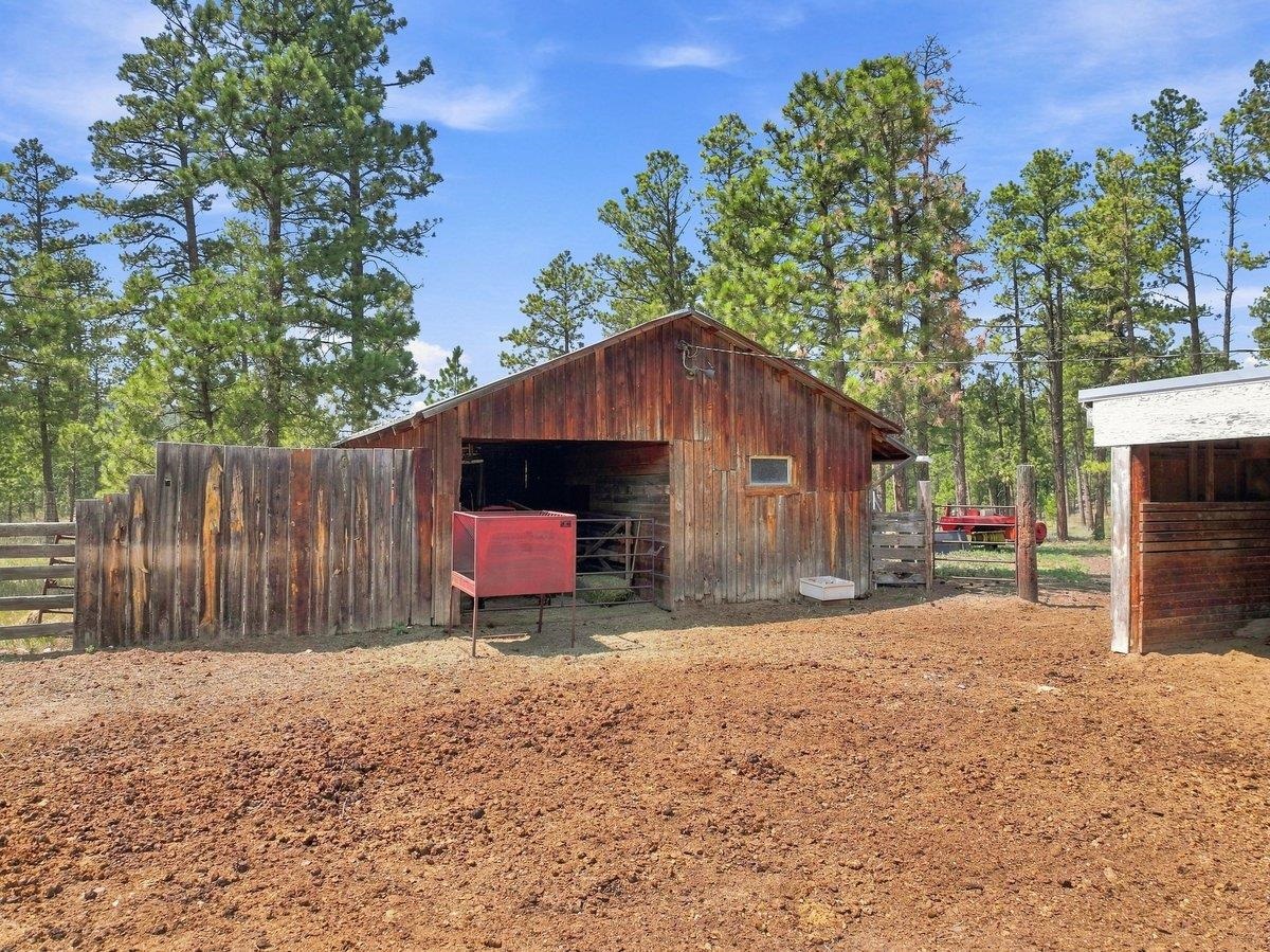 1055 Ridgeland Loop Property Photo 6