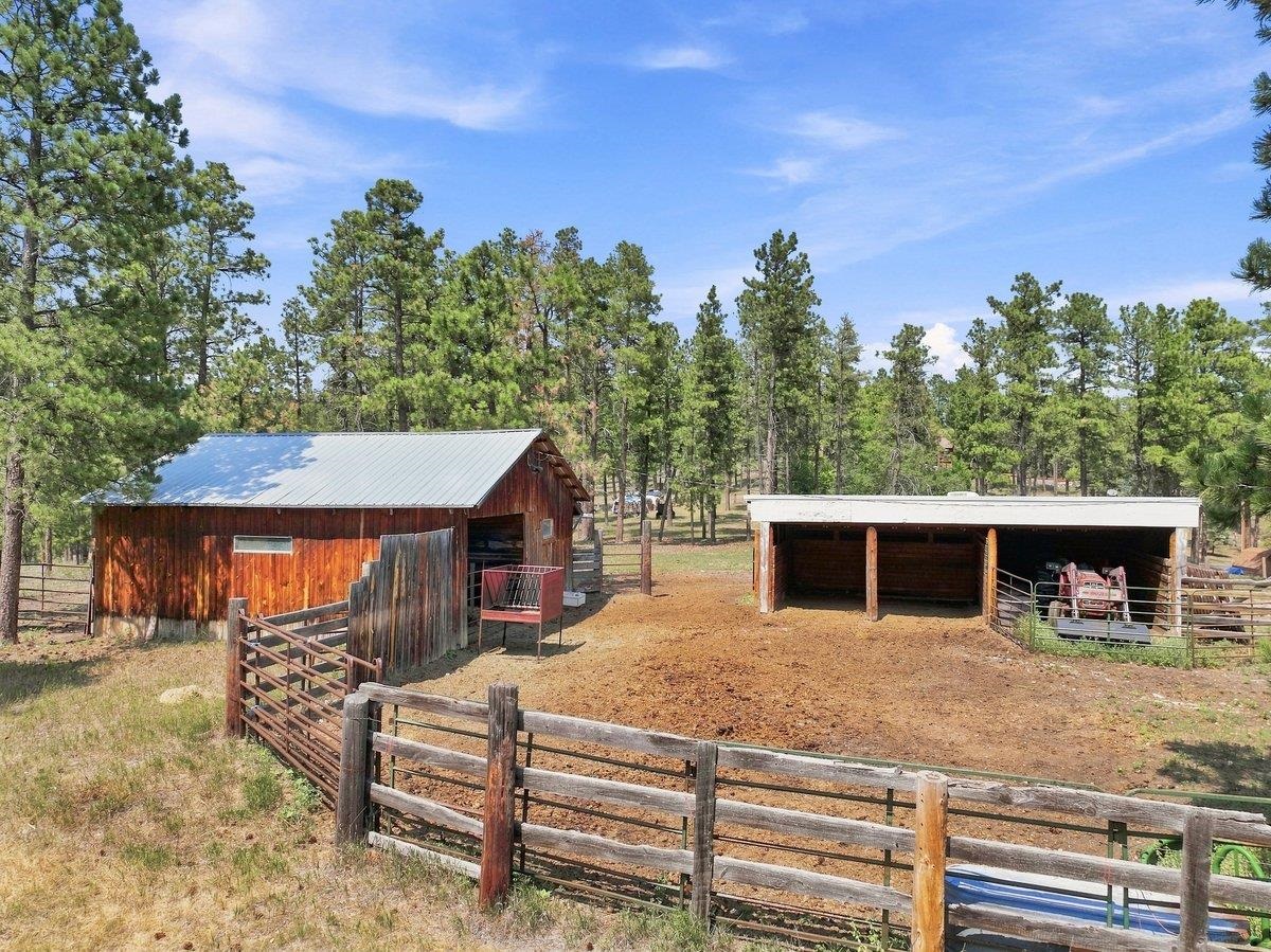 1055 Ridgeland Loop Property Photo 7