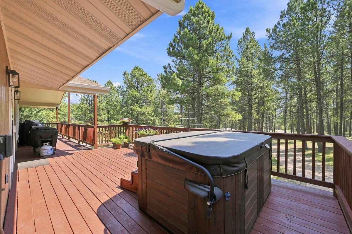 1055 Ridgeland Loop Property Photo 29