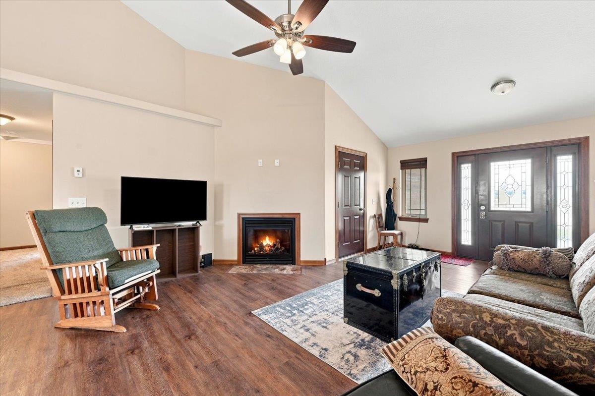 7714 Duke Parkway Property Photo 3