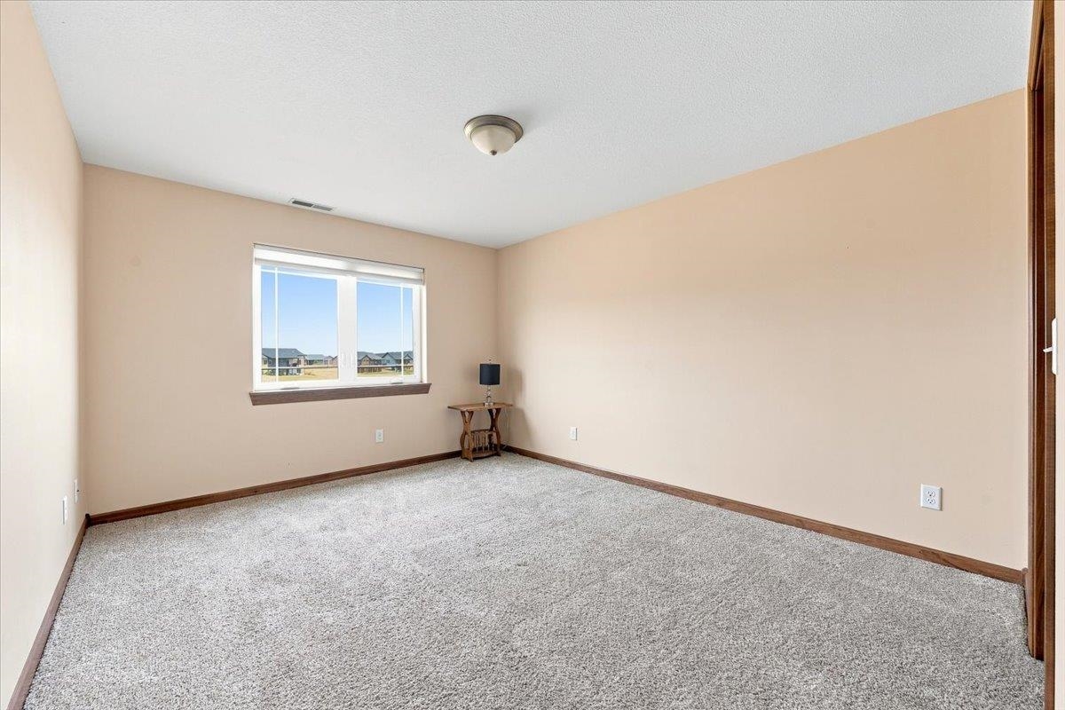 7714 Duke Parkway Property Photo 21