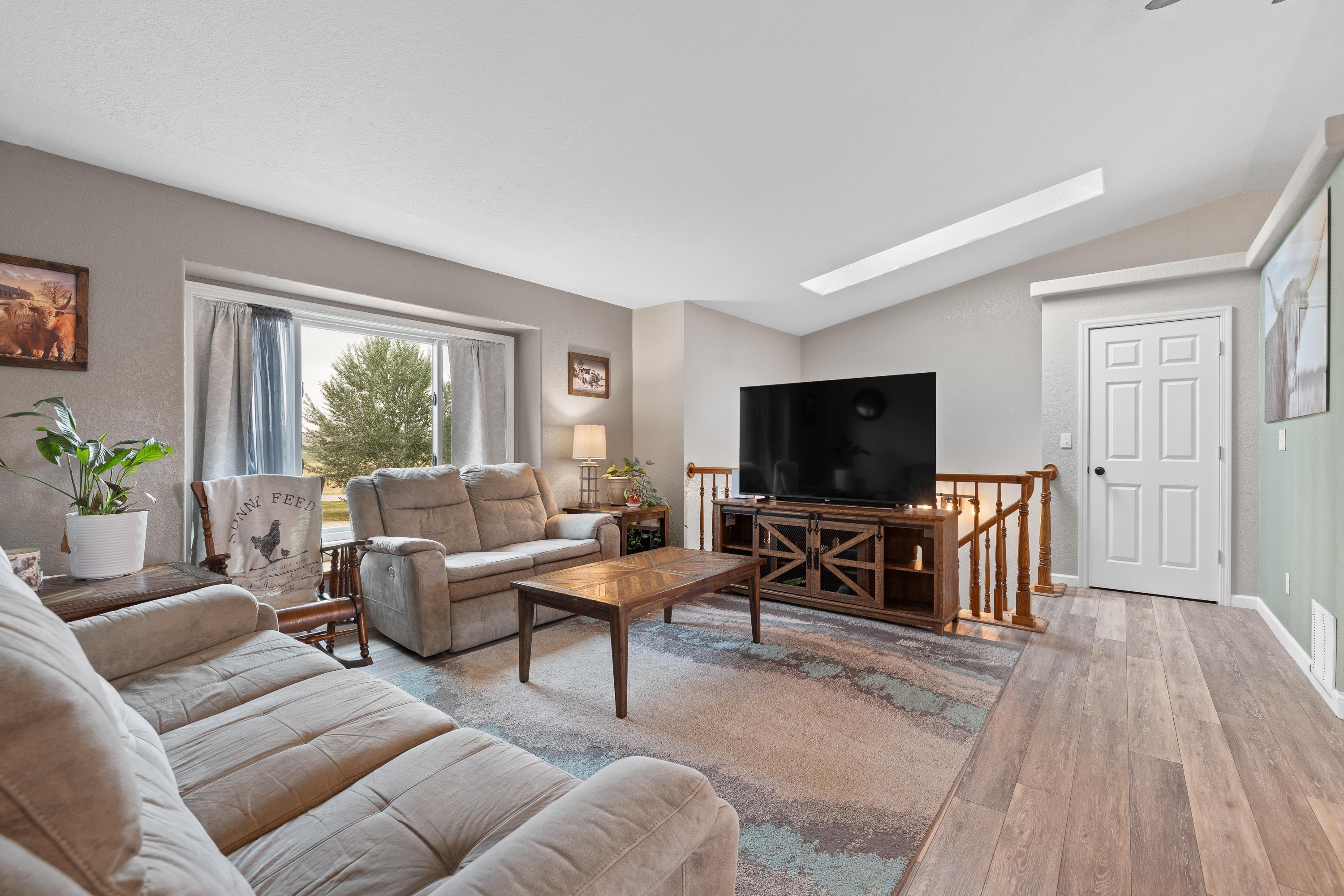 215 5th Street Property Photo 4