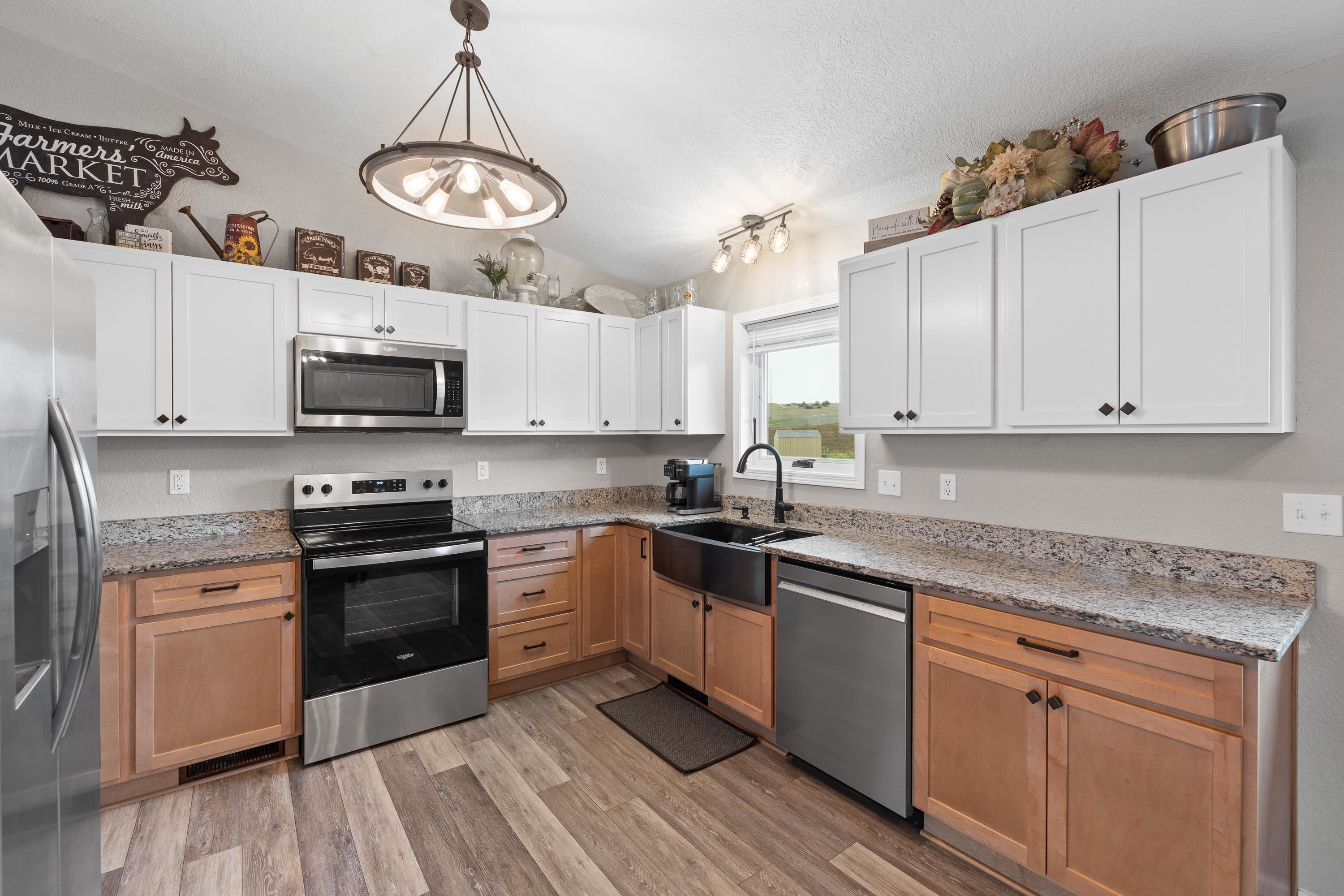 215 5th Street Property Photo 7