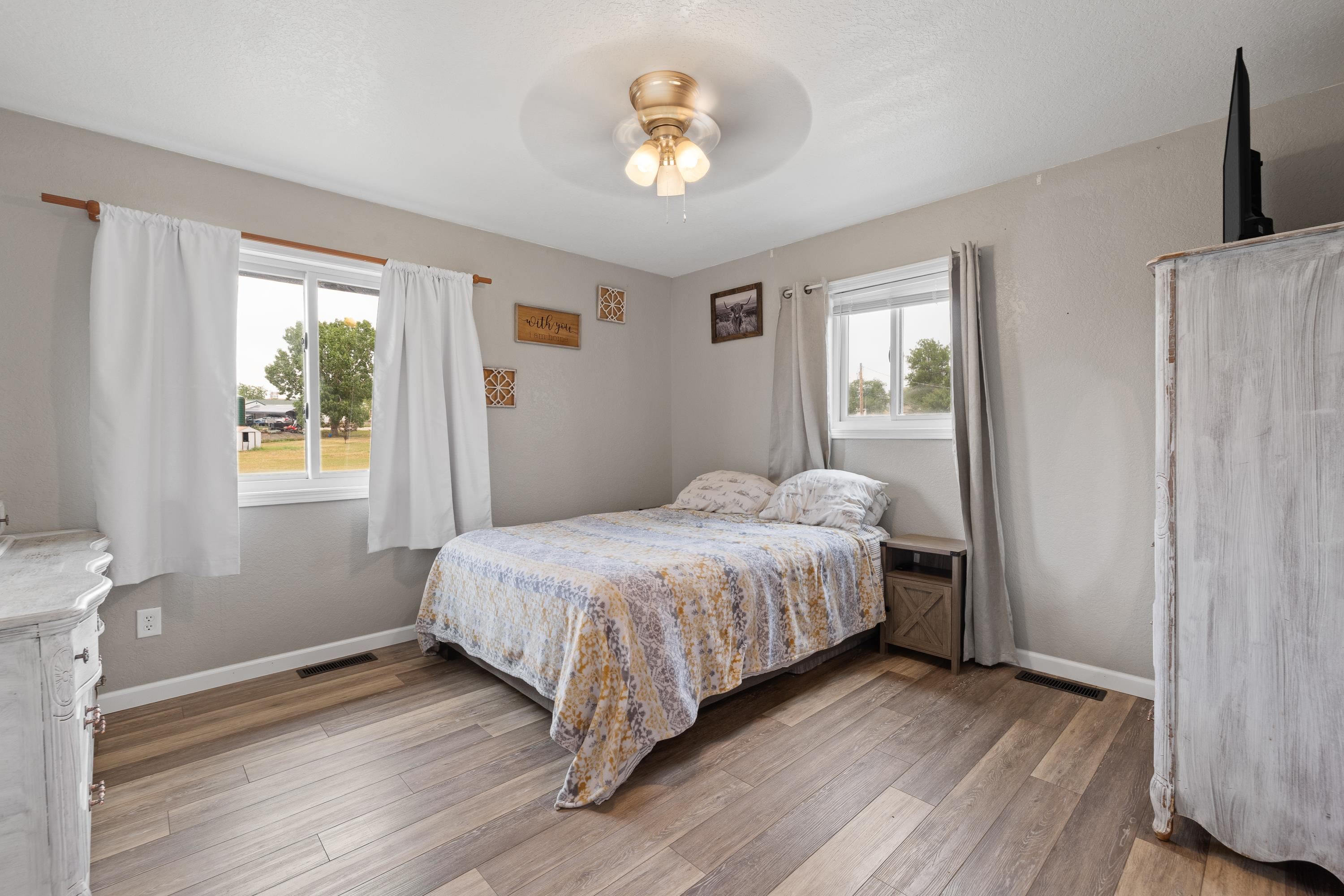 215 5th Street Property Photo 11