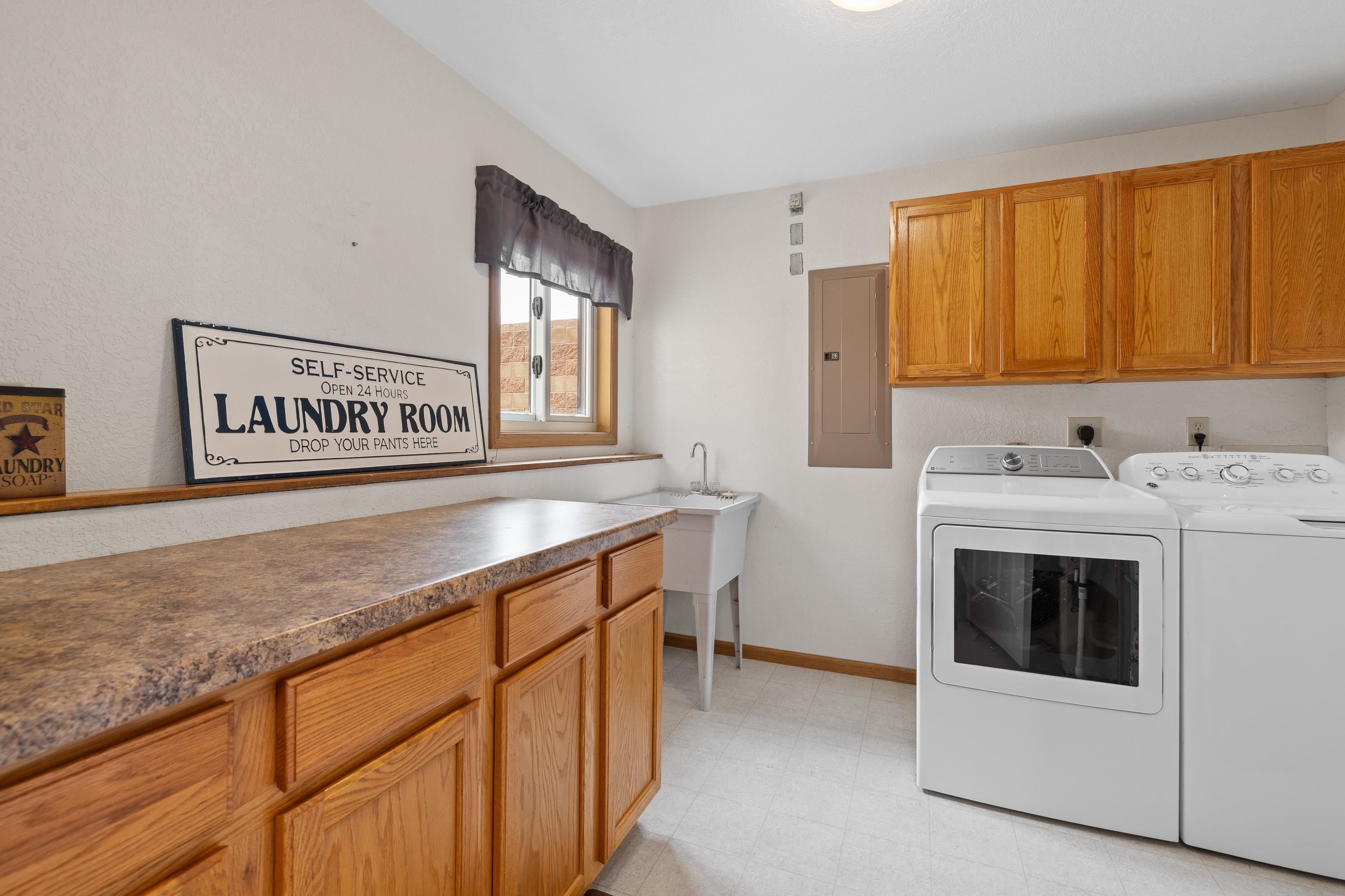 215 5th Street Property Photo 15