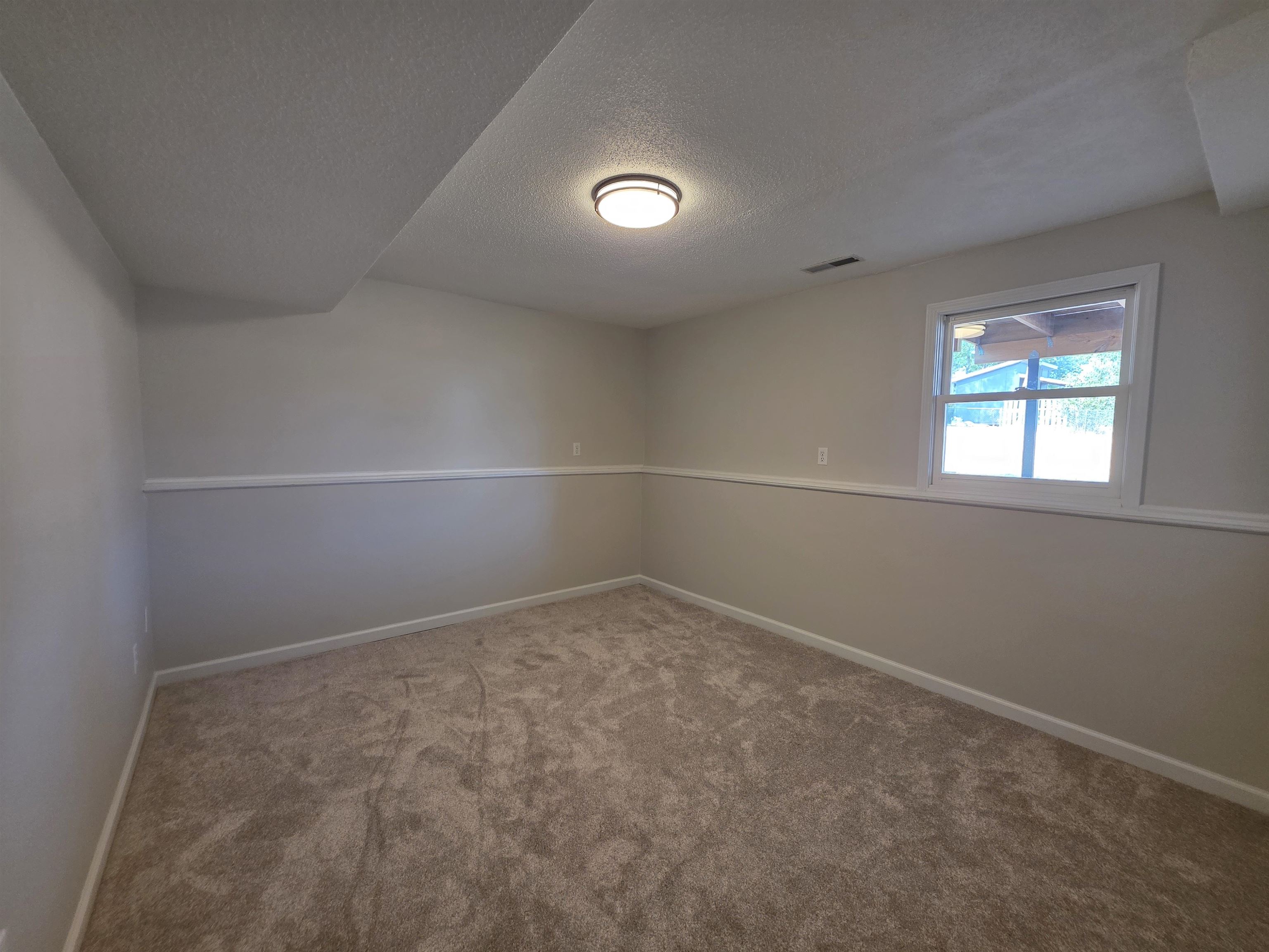 815 S 32nd Street Property Photo 14
